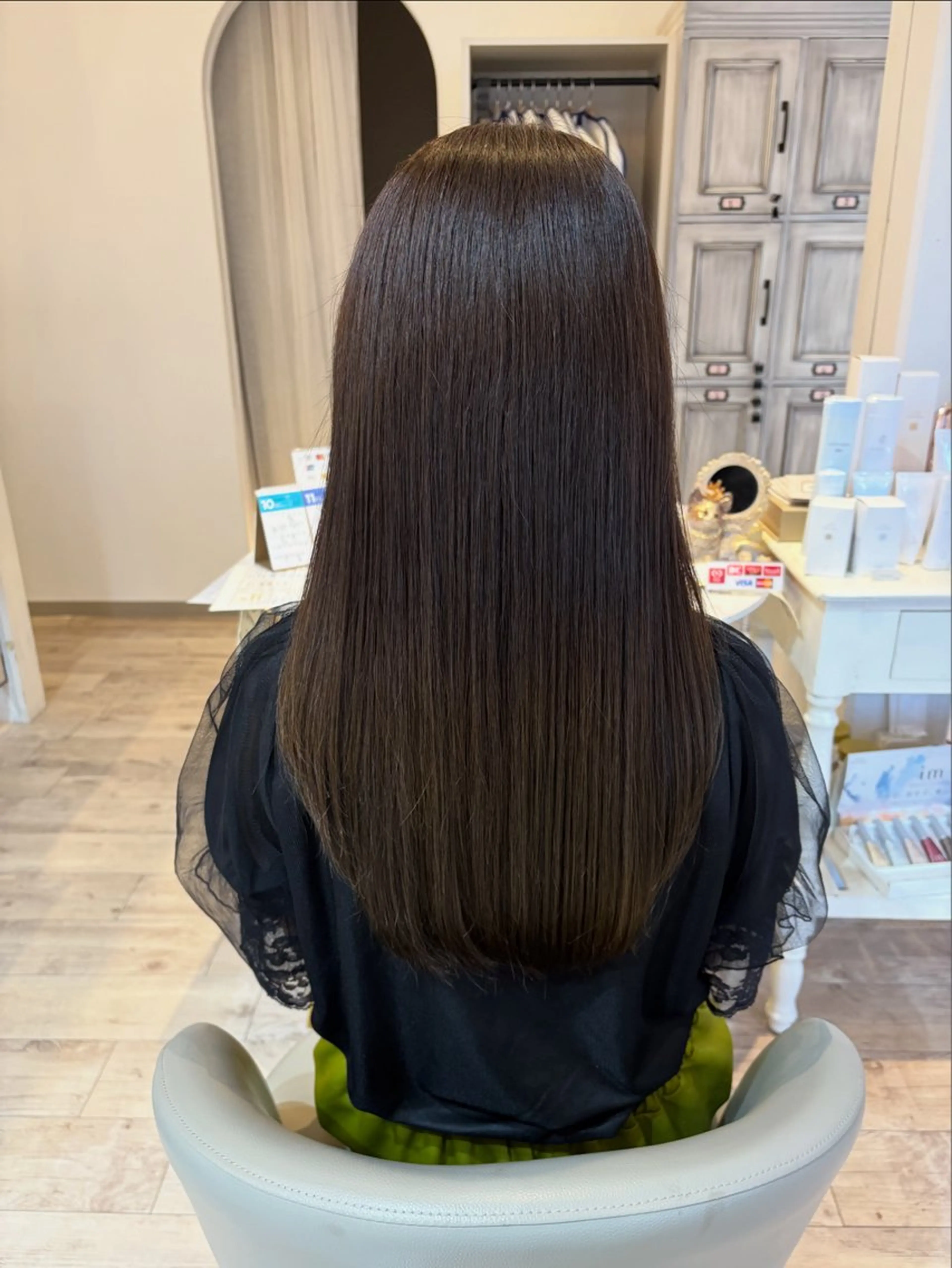 ロング かまだ しおりのヘアスタイル