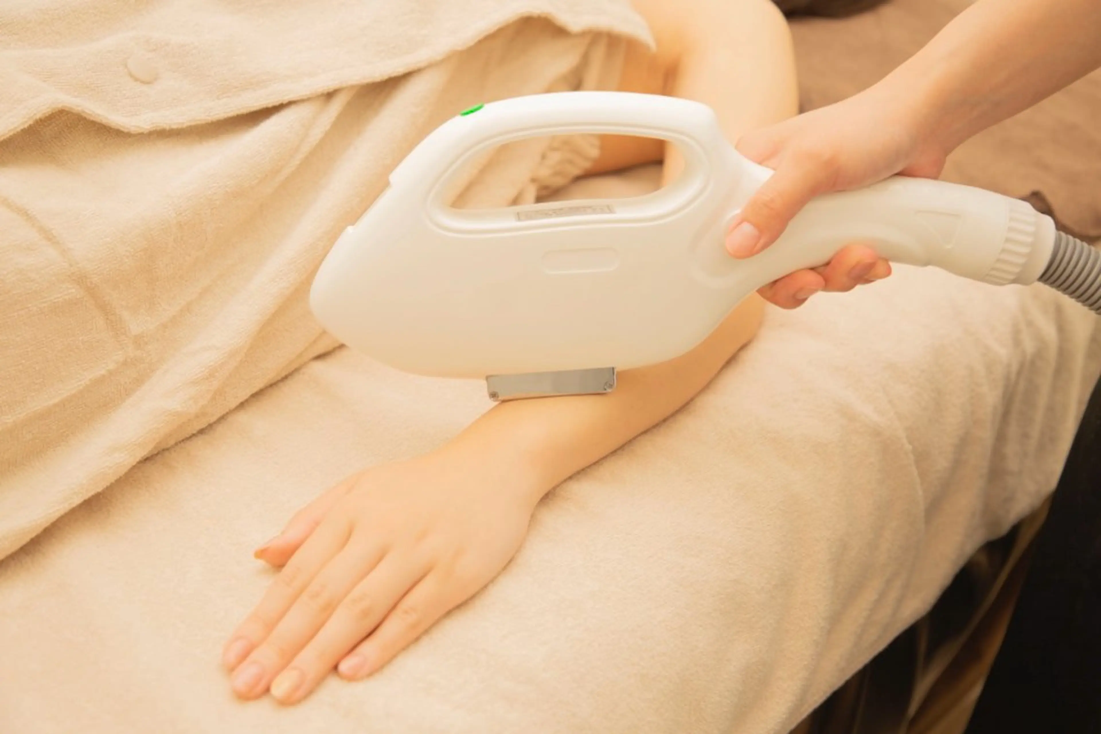 夏に向けて☀️半額キャンペーン【腕全体💪脱毛】¥8800→¥4400🉐の写真