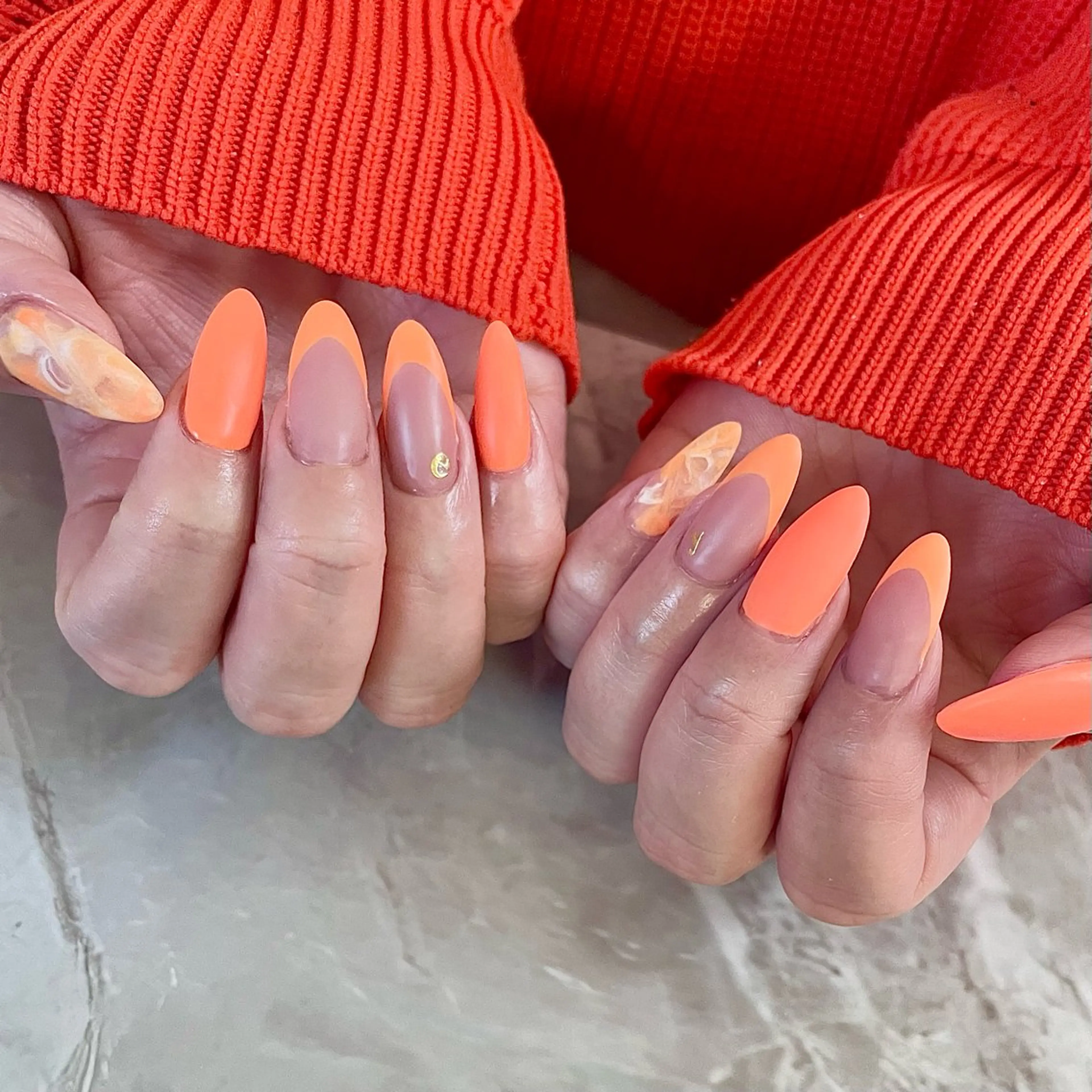 ネイル 卒業式 ニュアンスネイル 春ネイル ワンホンネイル 冬ネイル ハンドネイル upala Mayukoのネイルデザイン