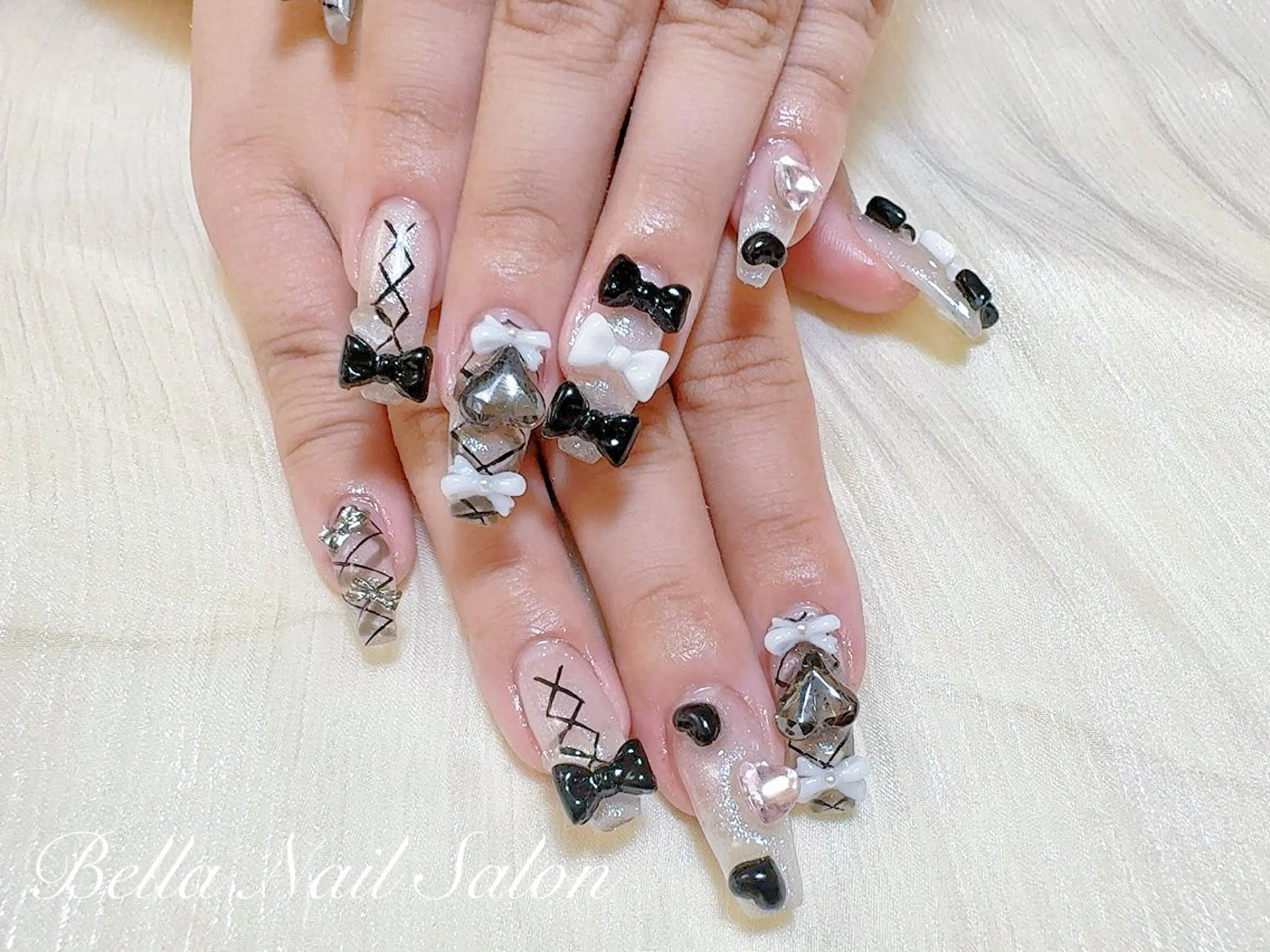 ネイル ハンドネイル Bella Nail Salonパラジェルのネイルデザイン