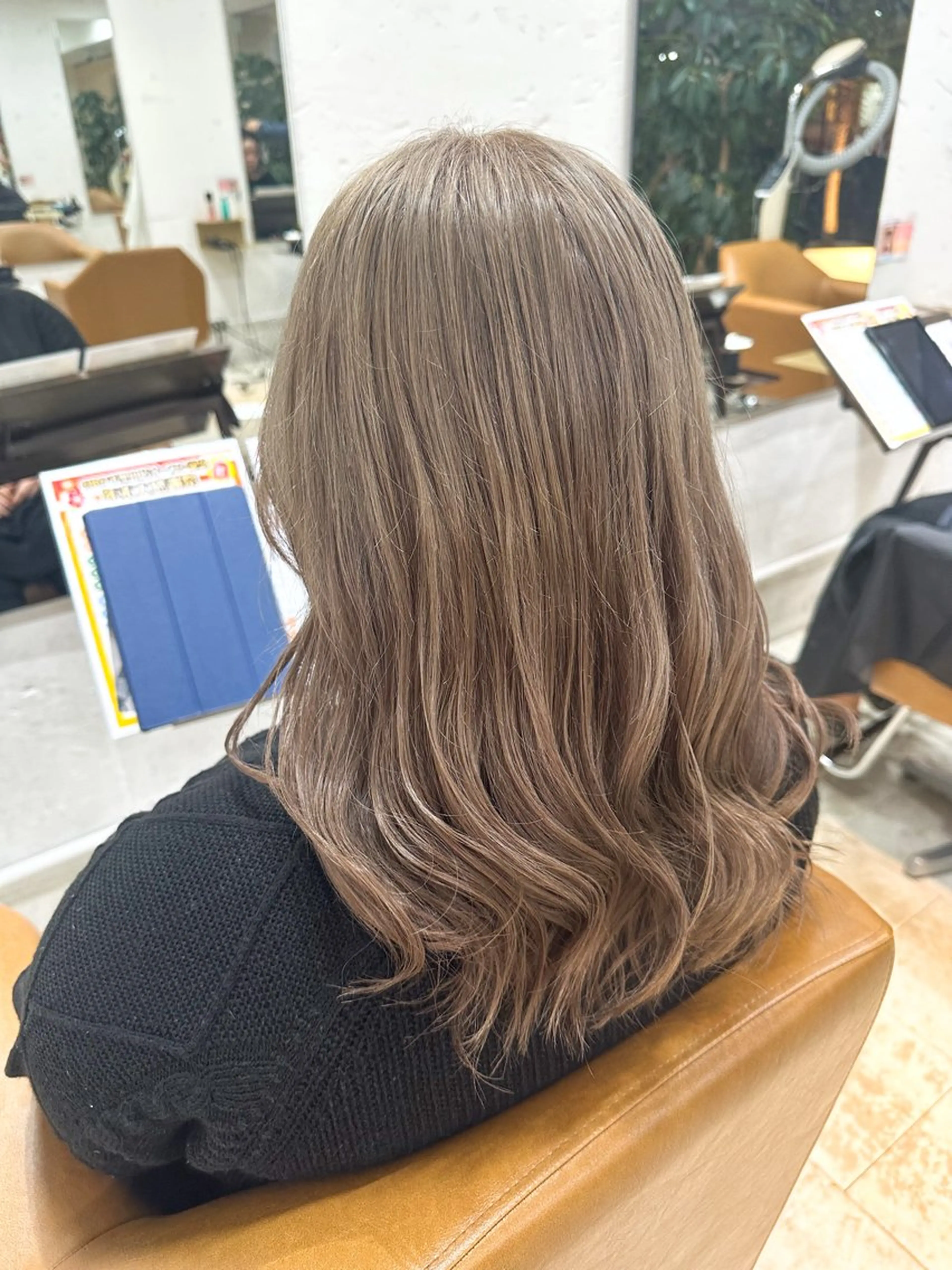 セミロング 金 順惠のヘアスタイル
