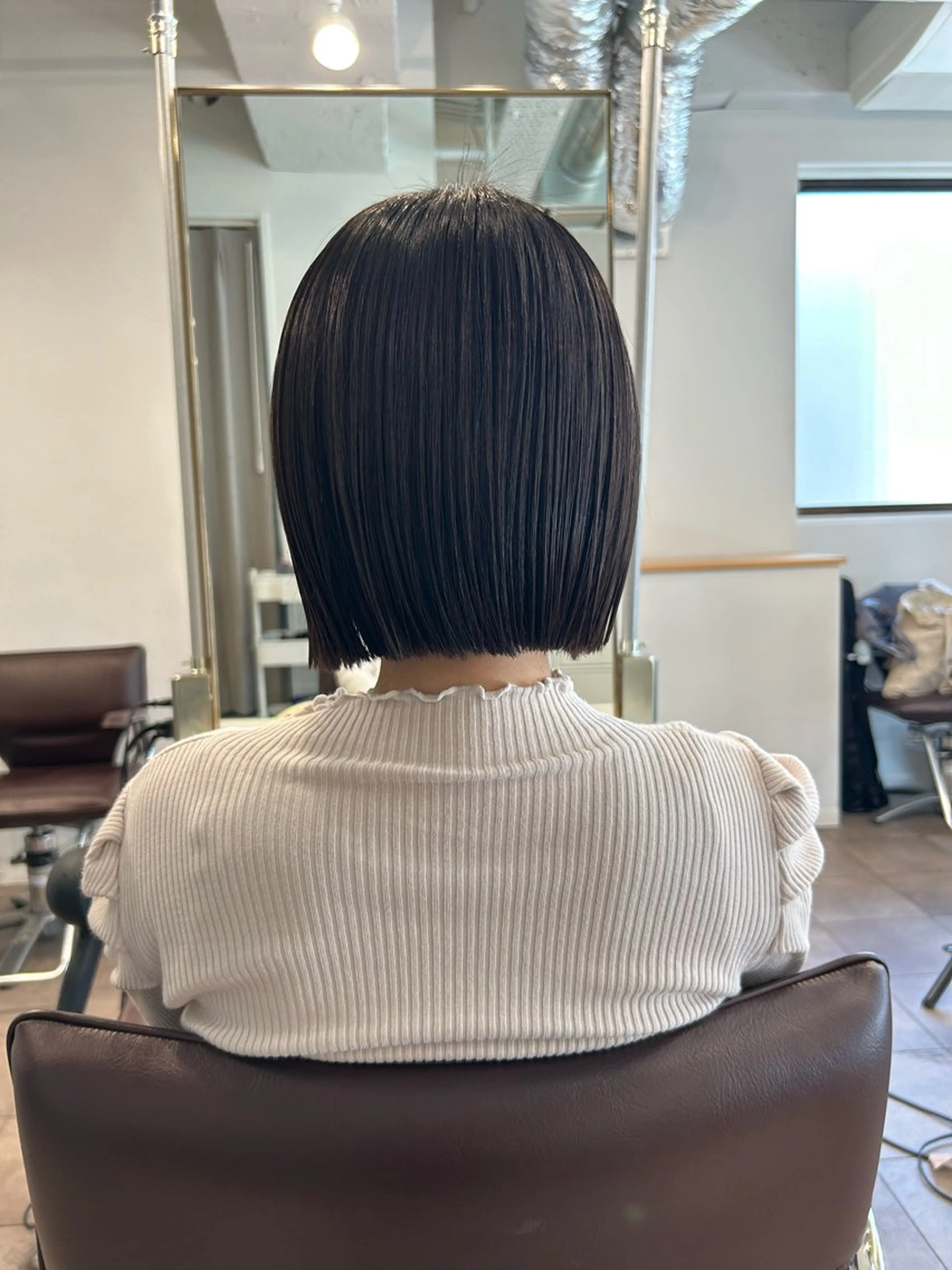 ミディアム 切りっぱなしボブ ボブ 顔周りカット レイヤーカット レイヤー/流行りヘア 🤲MIREI🤲のヘアスタイル