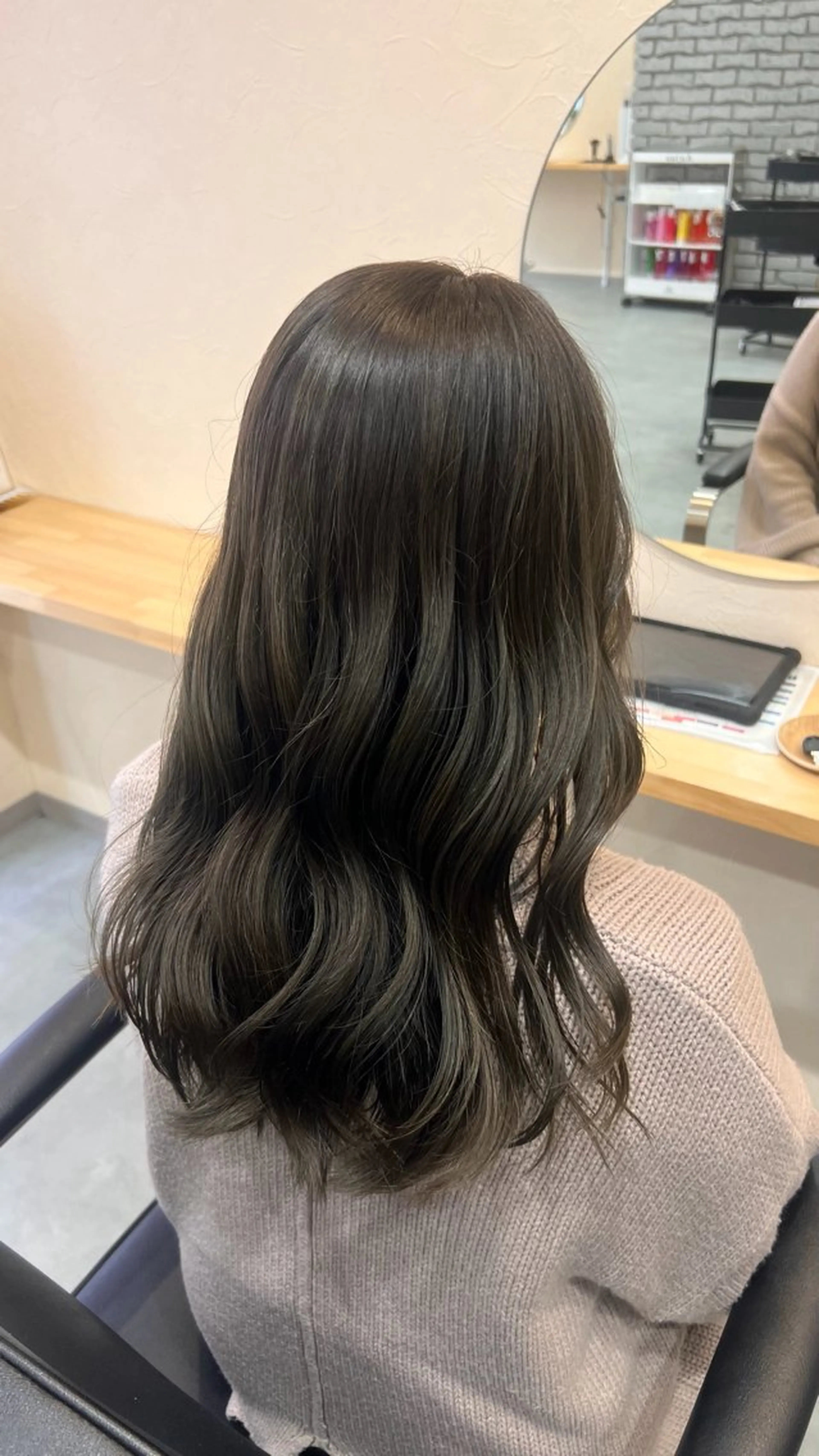 セミロング カラー 🎀似合わせカット 🎀ケアブリーチ💞のヘアスタイル