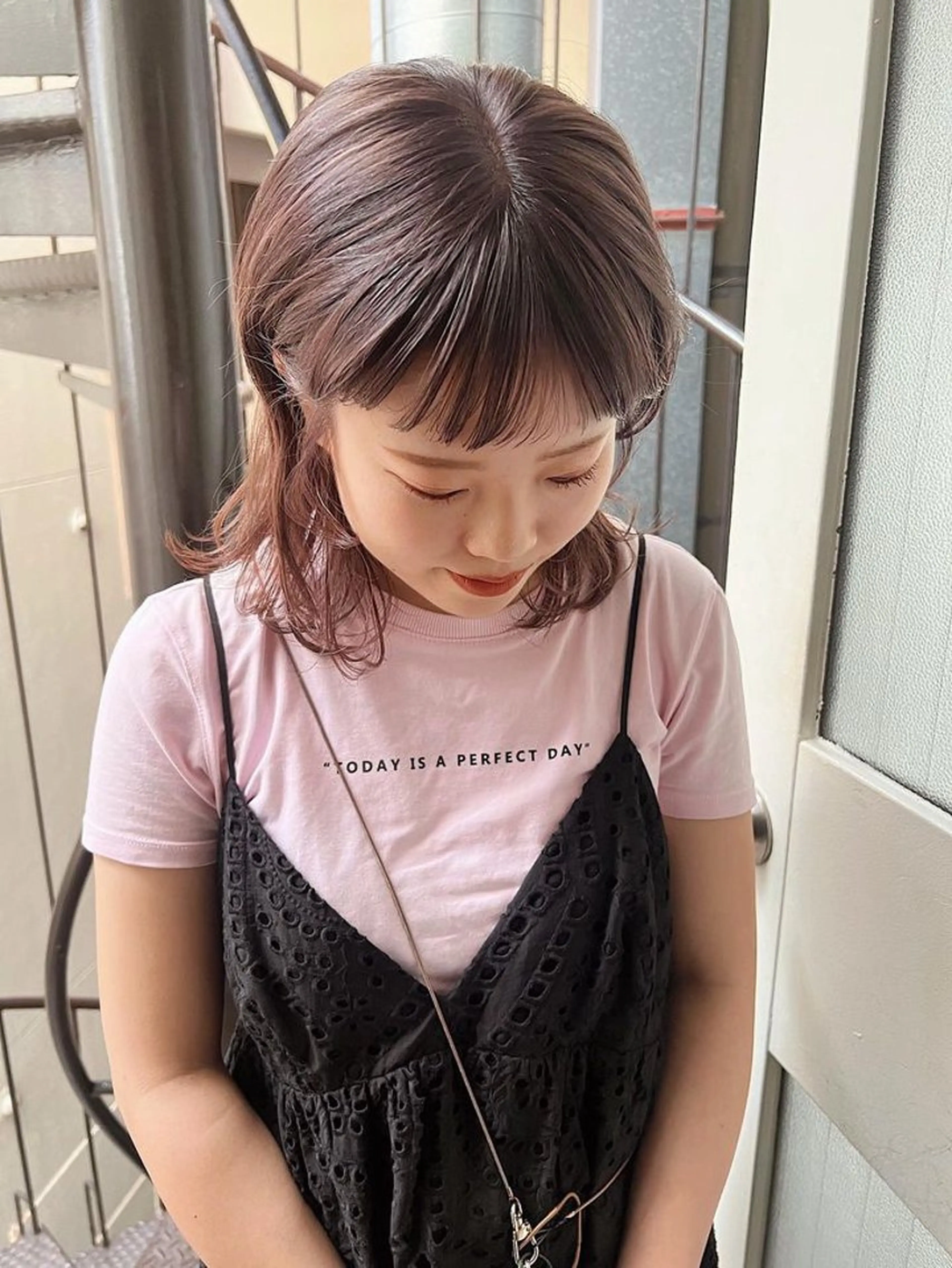 ミディアム カラー 透明感カラー ラベンダーカラー mei｜顔まわり ×透明感カラーのヘアスタイル