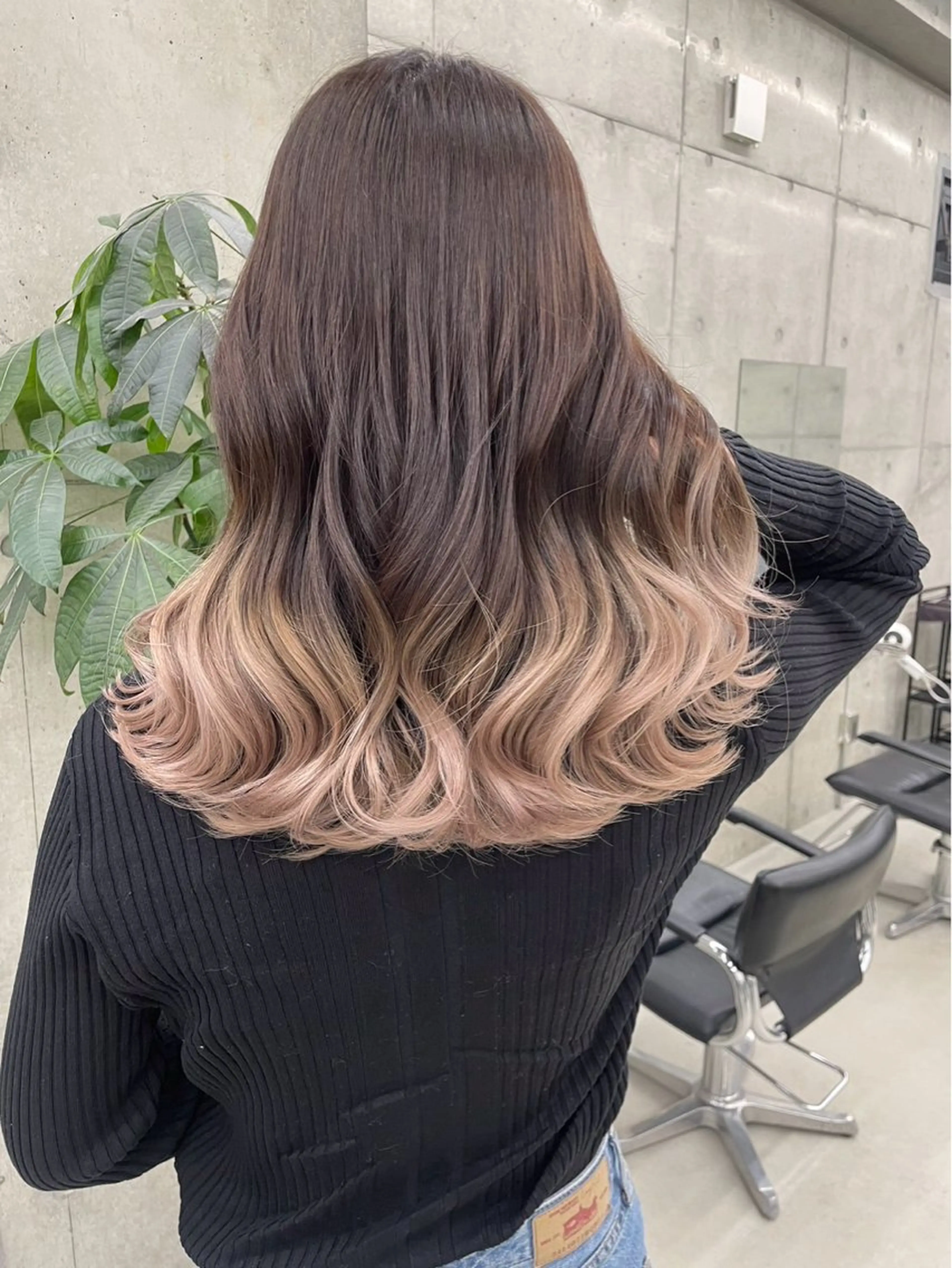 カラー Asami／名古屋／ ハイトーン／デザインのヘアスタイル
