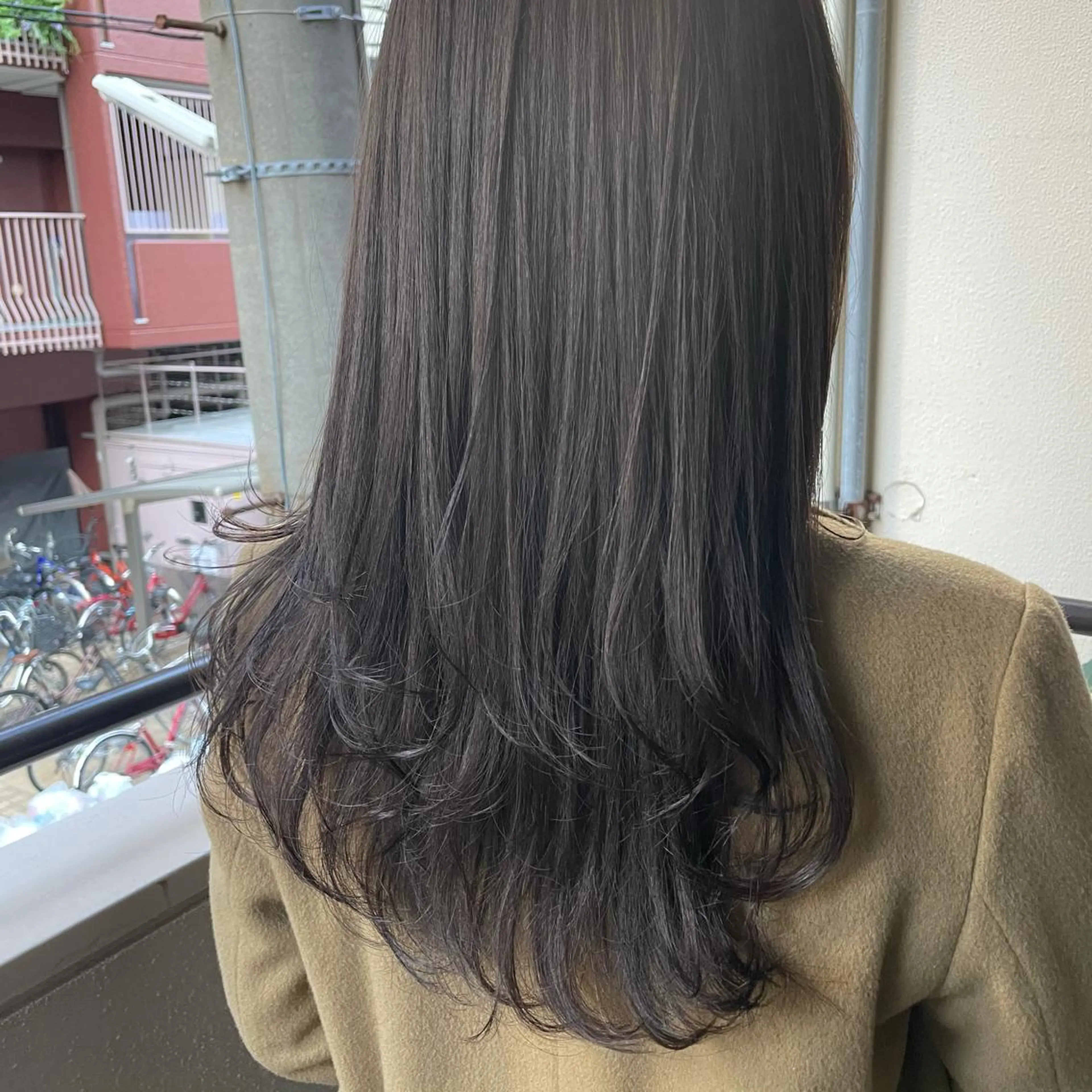 ミディアム カラー パーマ ヘアアレンジ メンズ キッズ ネイル マツエク・マツパ 切りっぱなしヘアボブ ミディアムヘアRYOのヘアスタイル