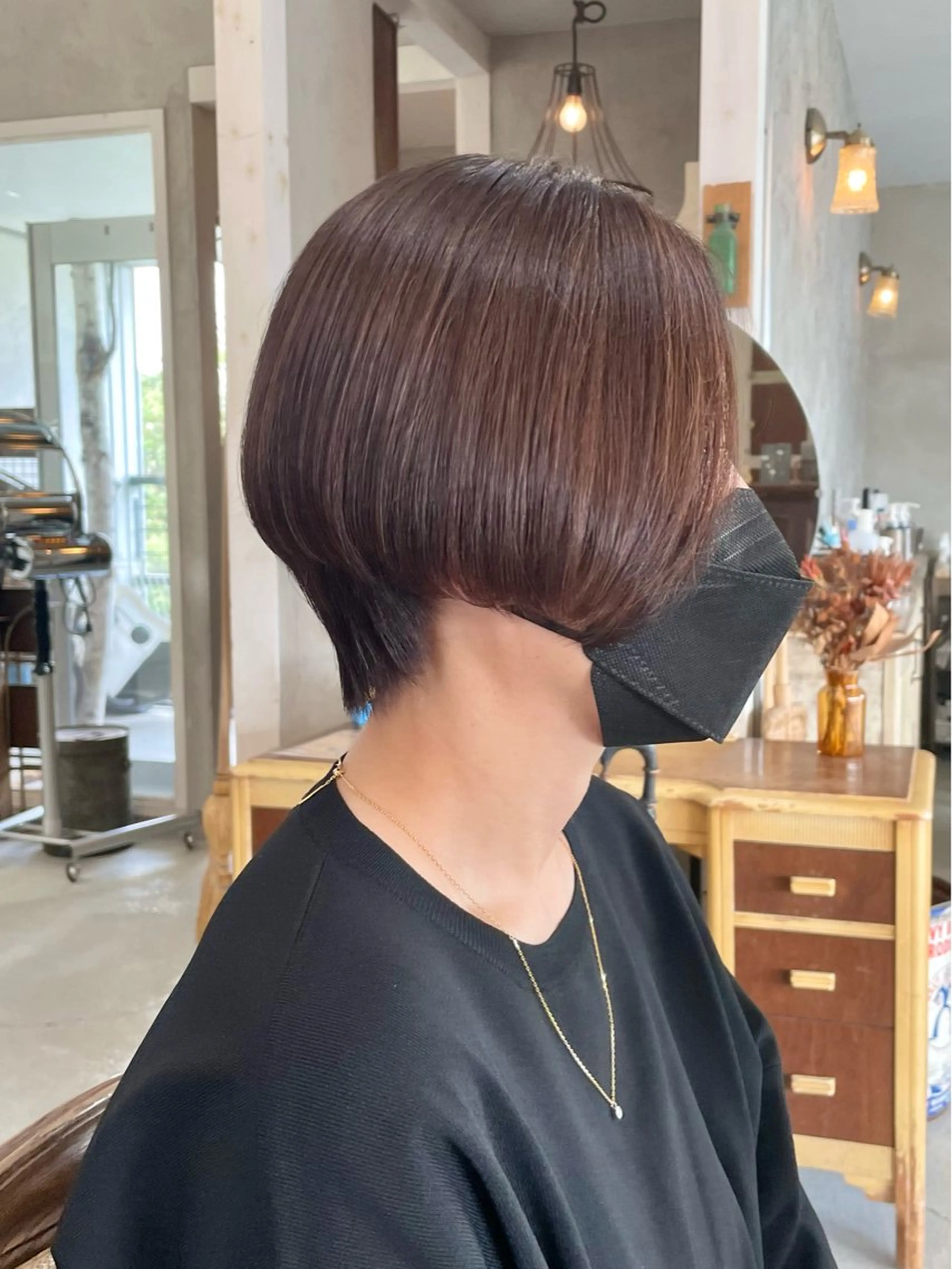 ショート カラー 岡田 恭明のヘアスタイル