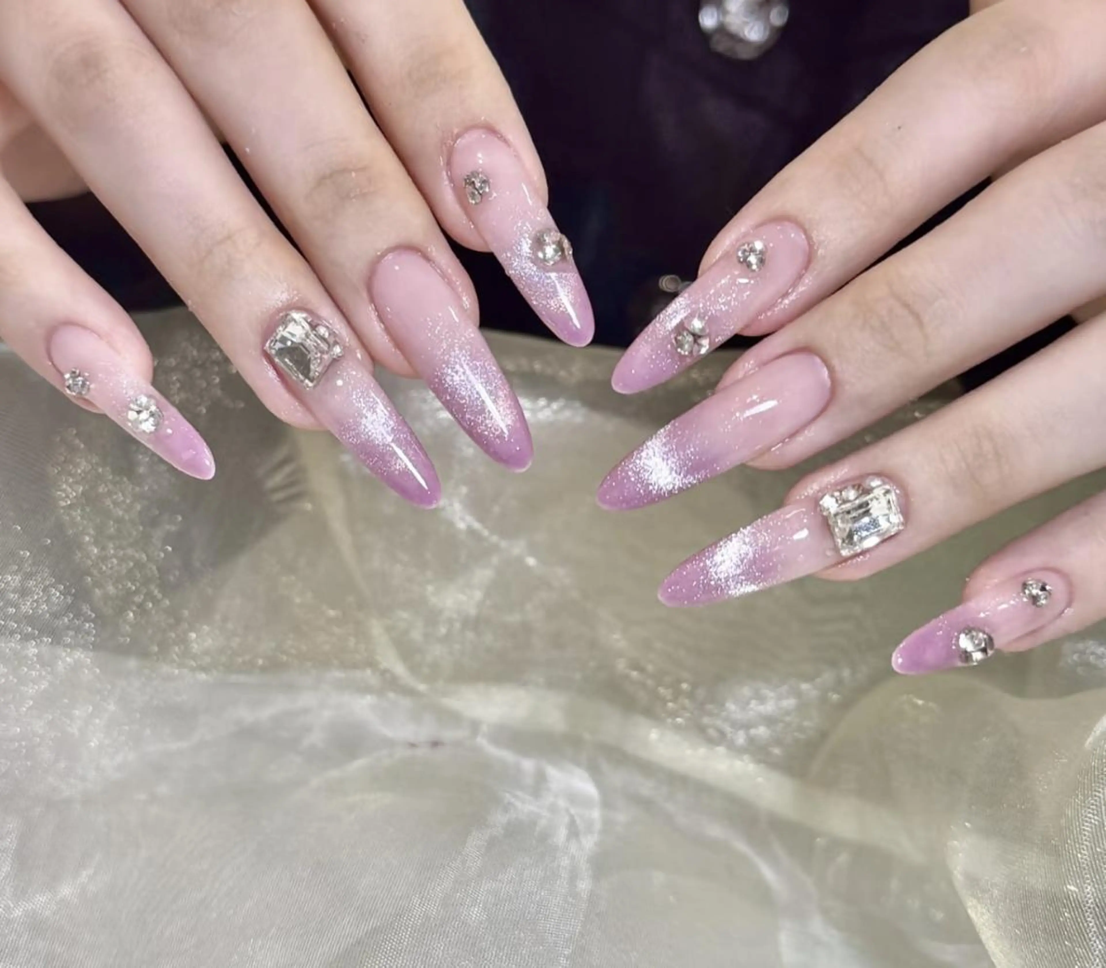 ネイル ハンドネイル 🎀 Ayaka_nailのネイルデザイン