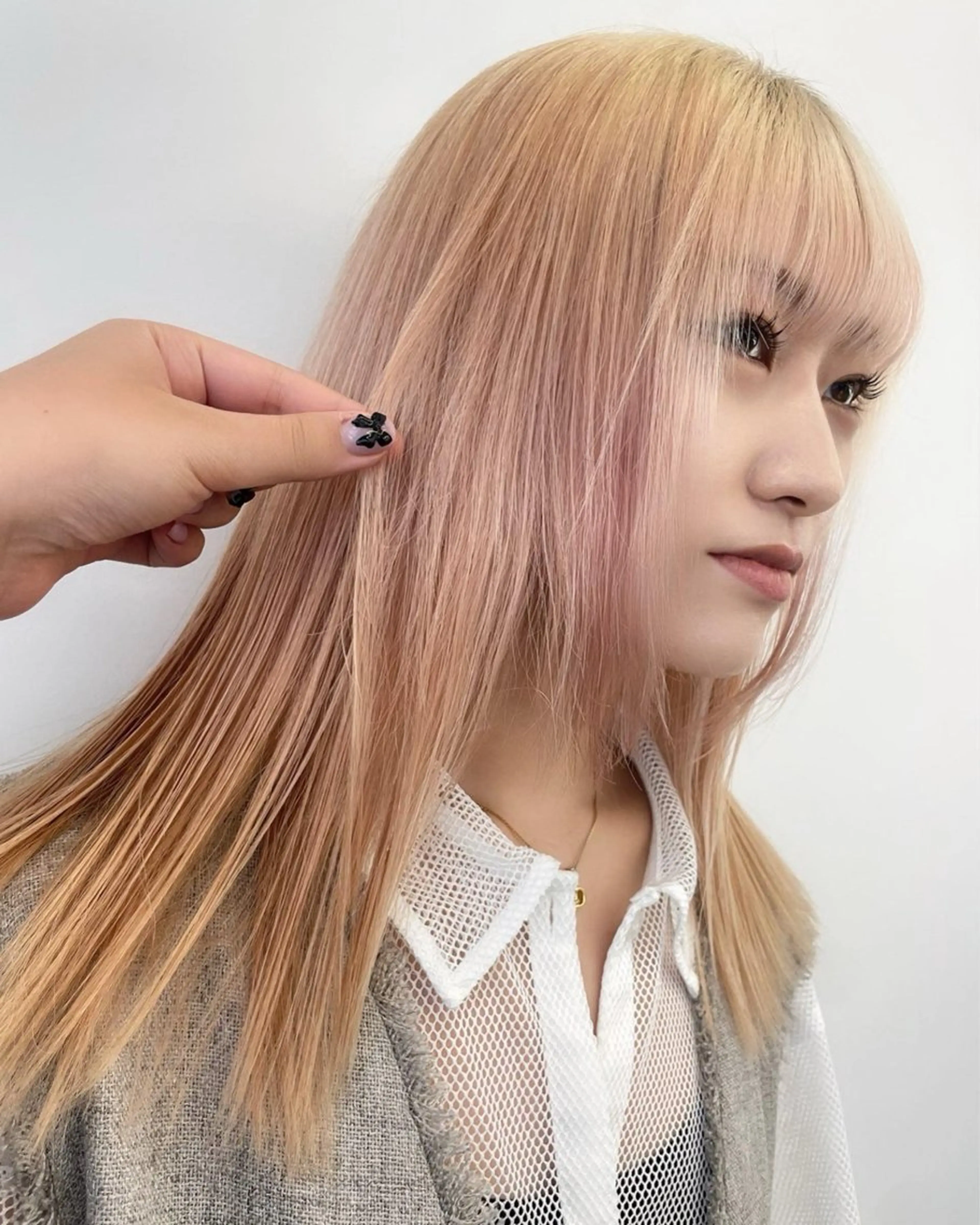 ロング カラー ブリーチ 縮毛矯正 縮毛矯正 トリートメント ヘアセット ere 代々木公園所属・みほ/ニュアンス/ モード/艶カラーのヘアスタイル