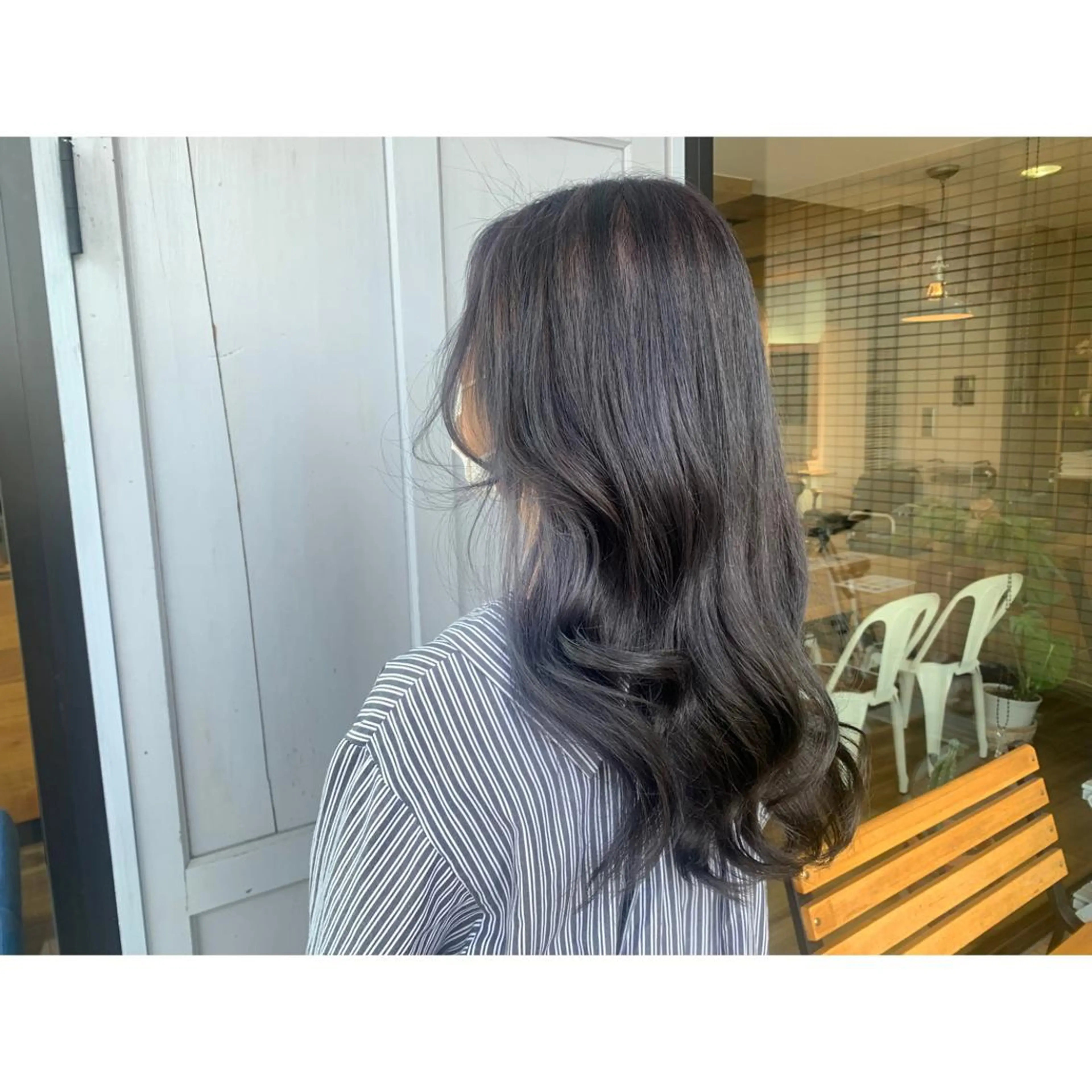 ロング カラー ブリーチ グレージュ ツキダテ ユイのヘアスタイル