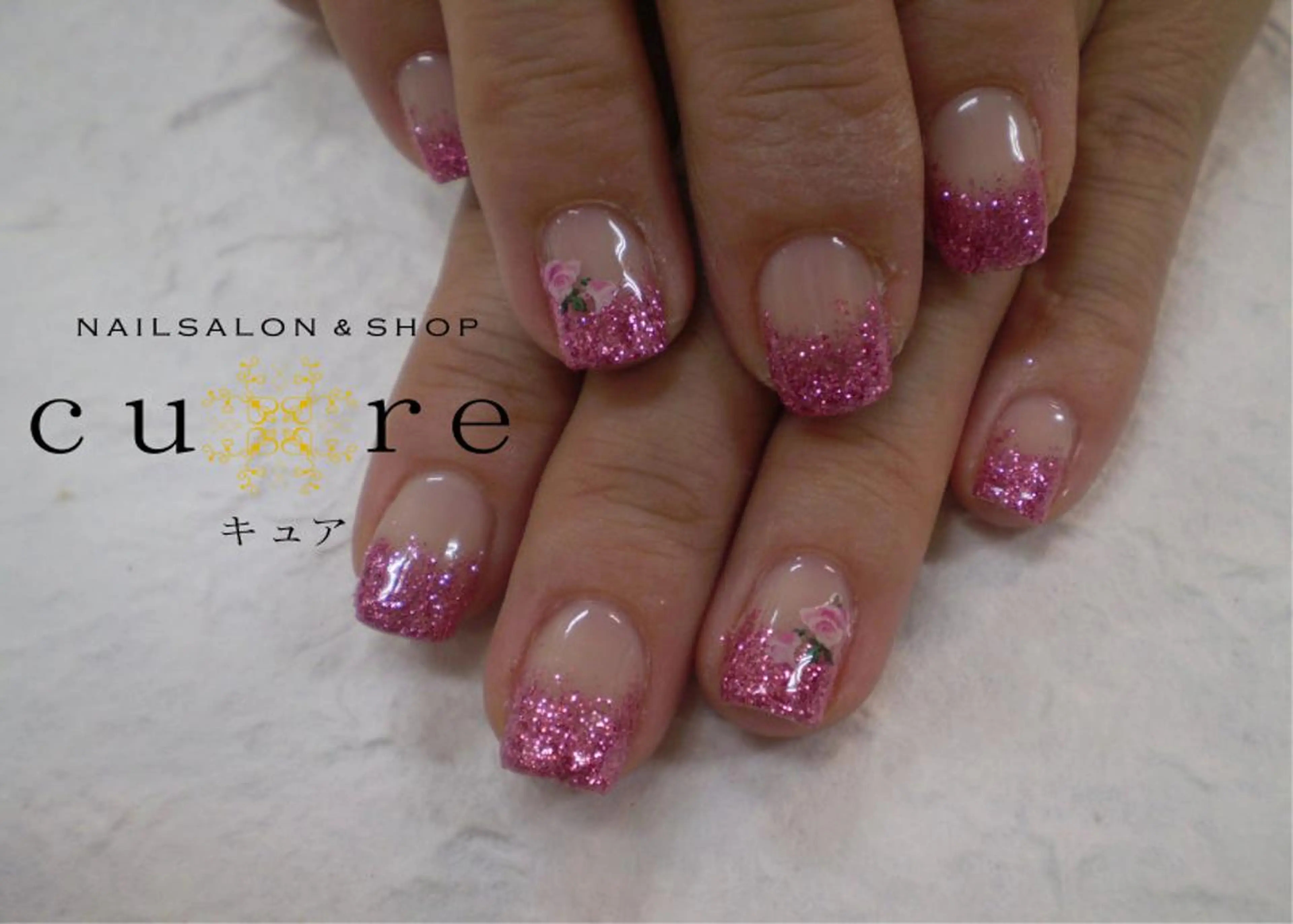 ミディアム ネイル ハンドネイル ネイルサロン Cureのネイルデザイン