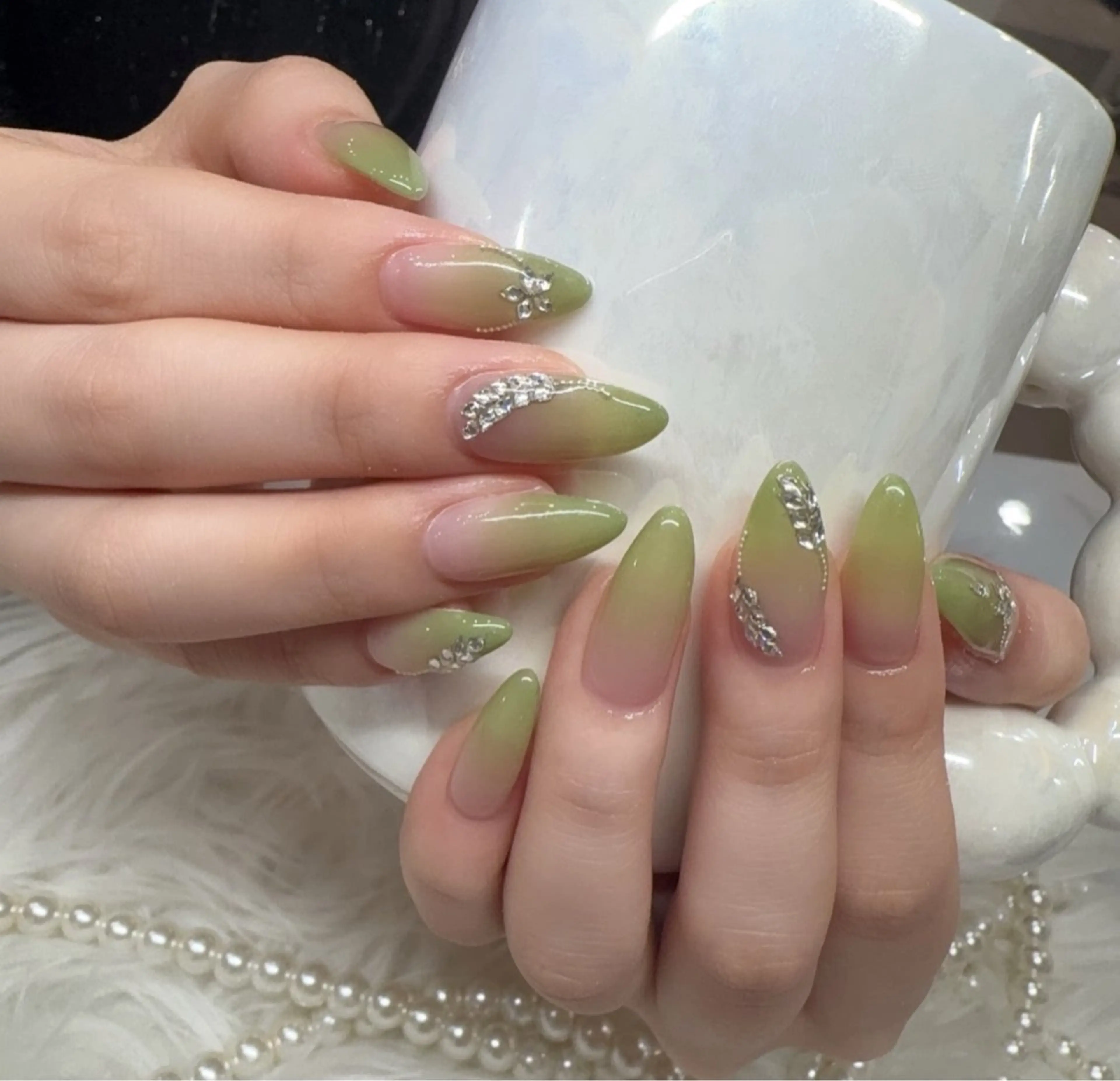 ネイル &ME ネイルサロンのネイルデザイン