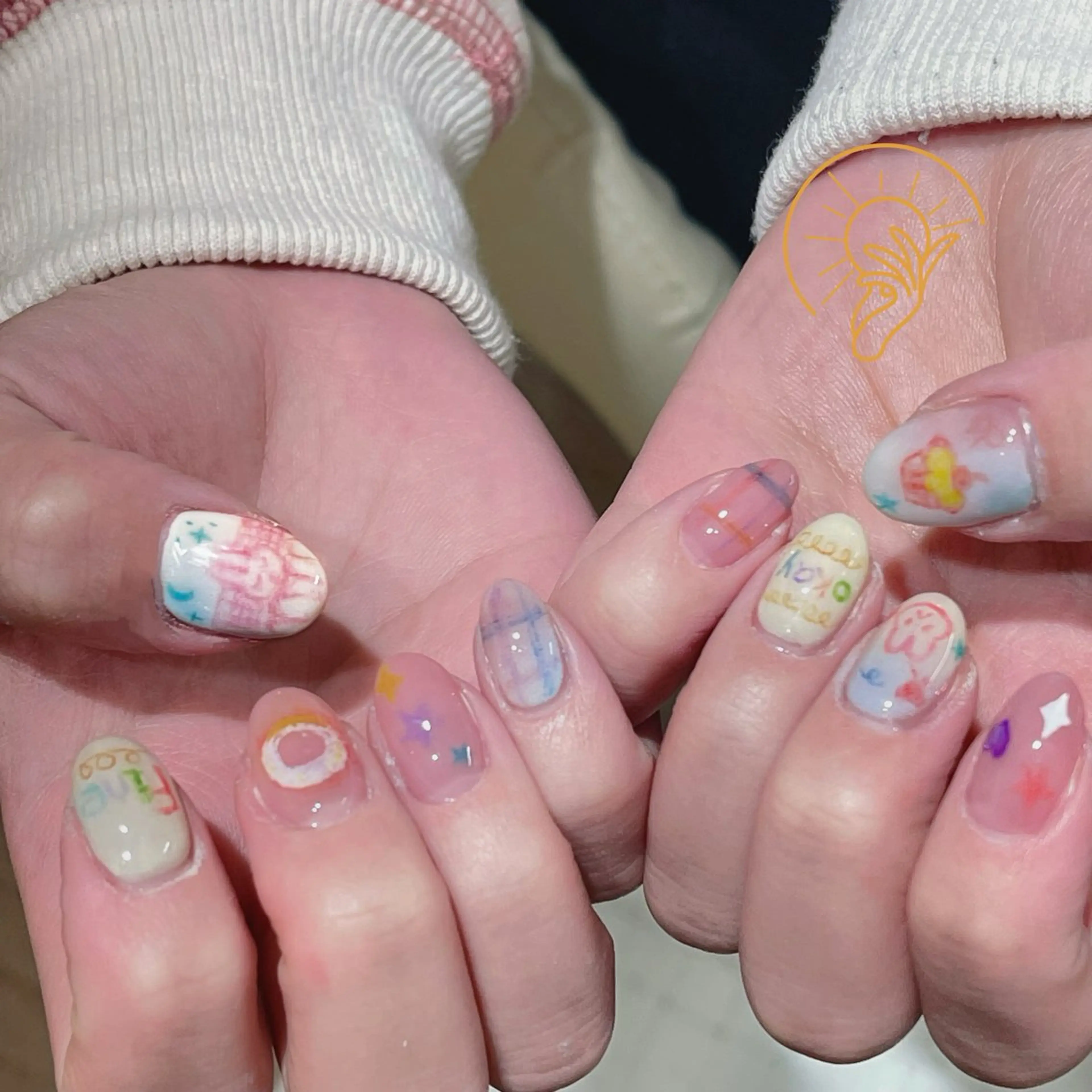 ネイル チークネイル 長さ出し フラワーネイル フレンチネイル ガーリー ハンドネイル ハンドケア Sun Nail 池袋のエステ・リラクイメージ