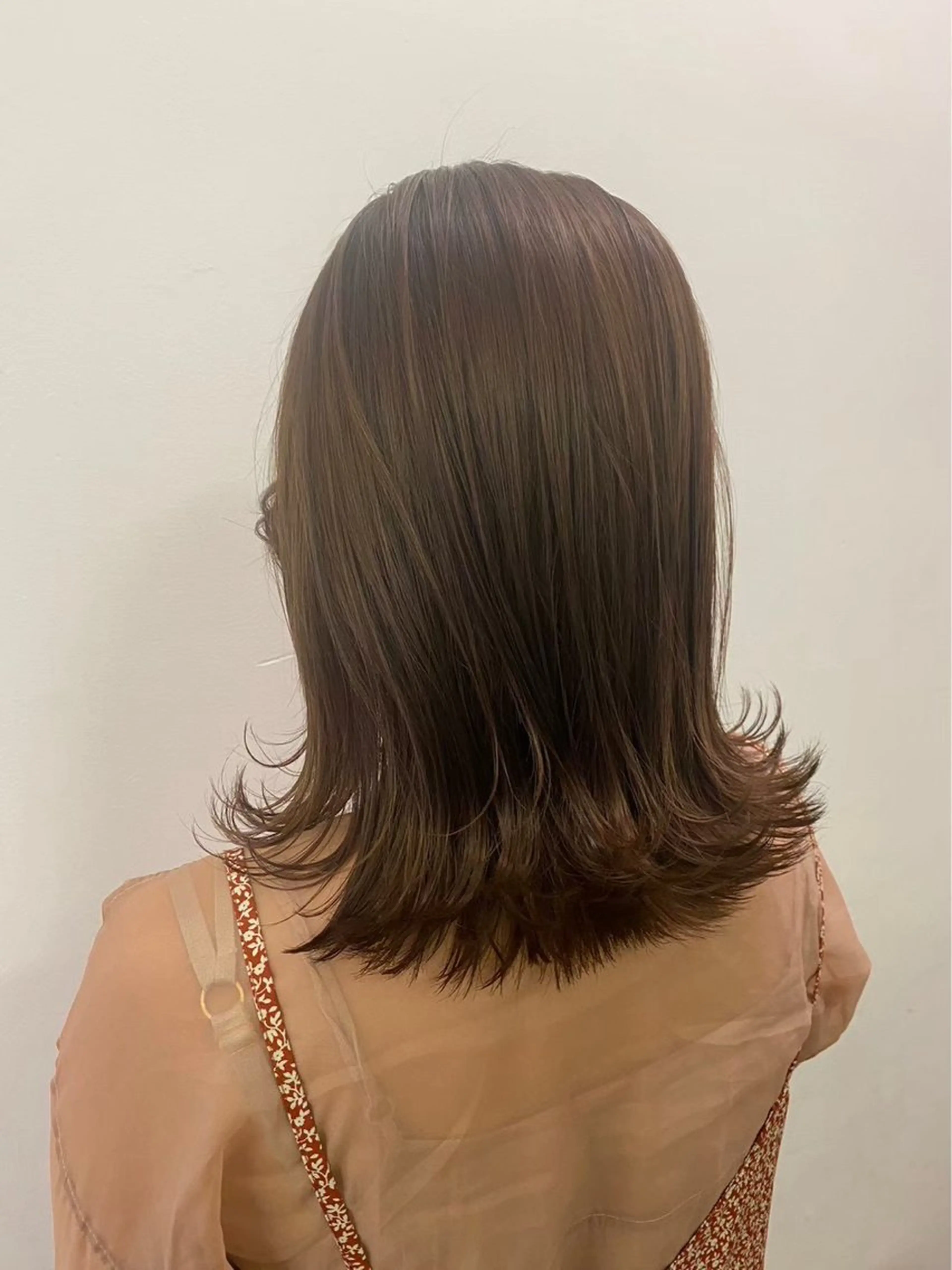 ミディアム 秋山 空澄のヘアスタイル