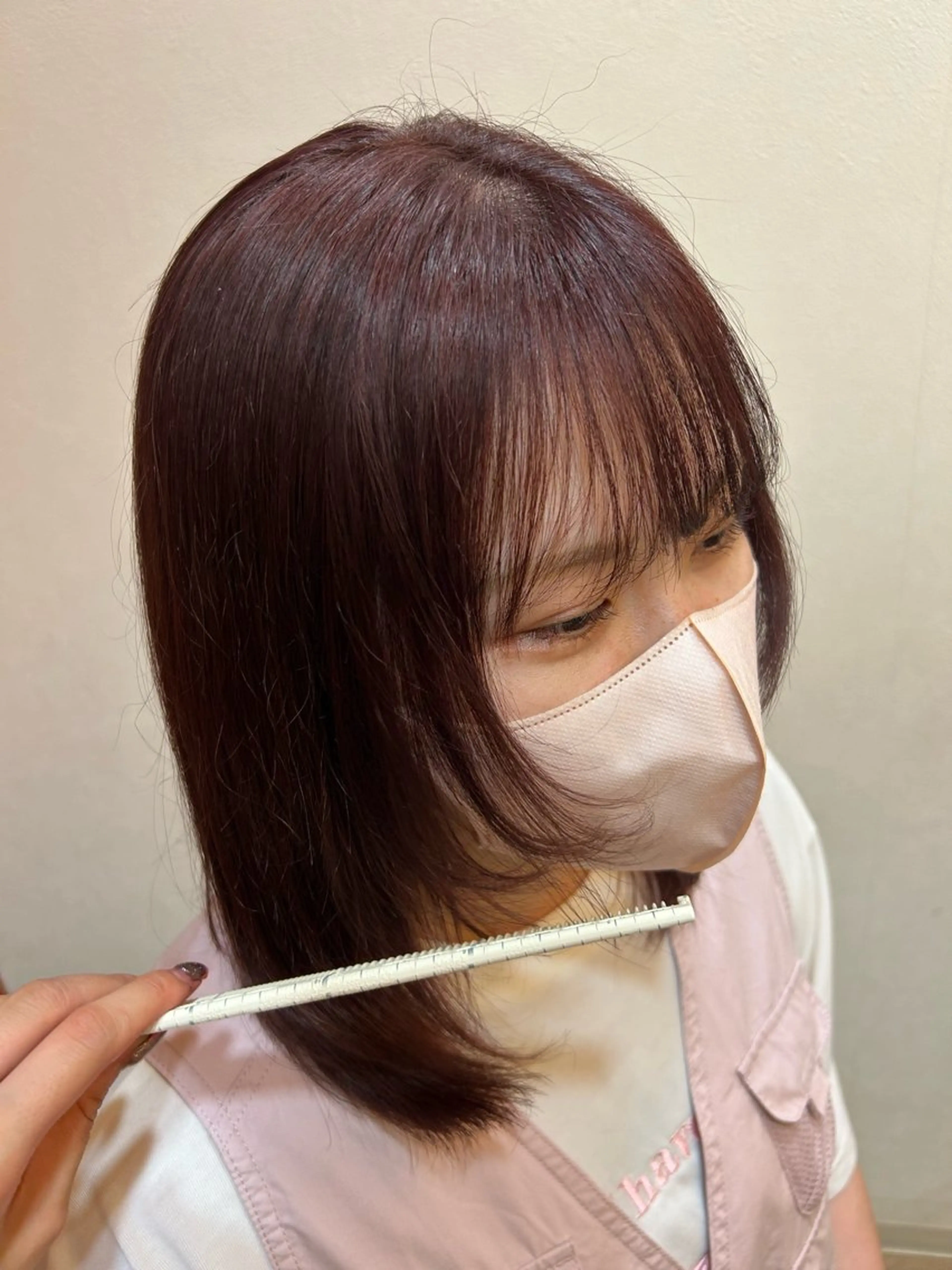 ミディアム ピンクブラウン 村松 麻菜のヘアスタイル