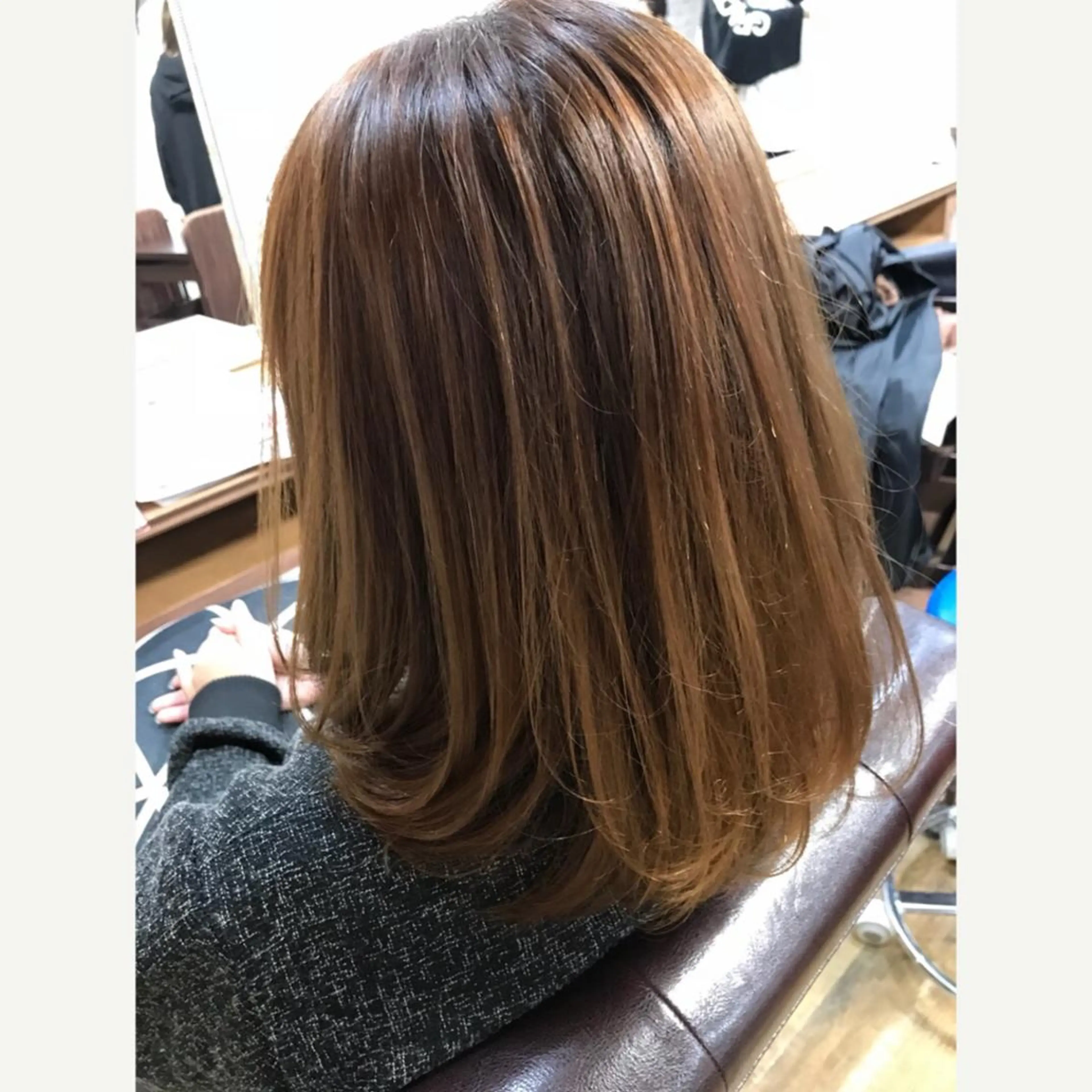 ミディアム yui .のヘアスタイル