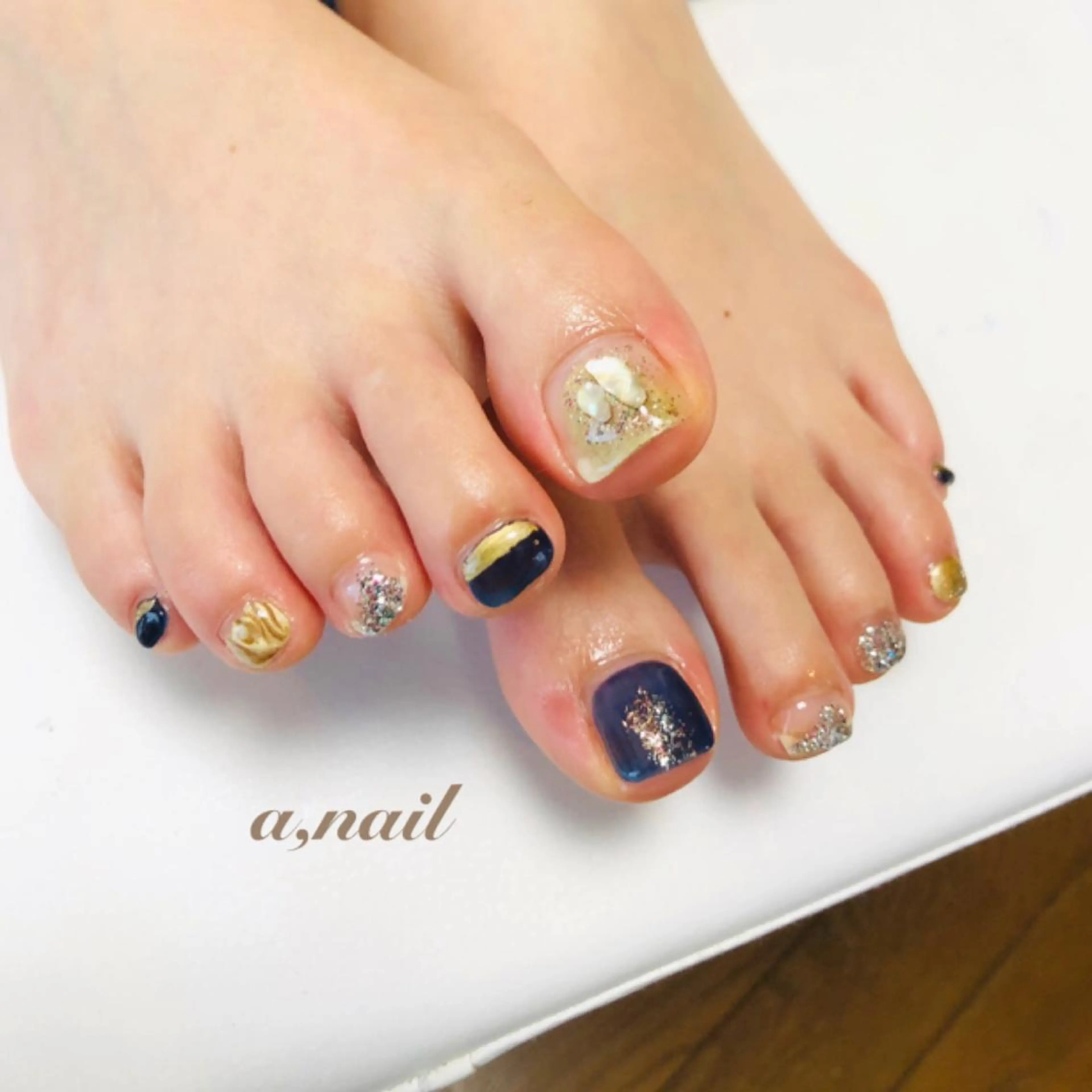 ネイル フットネイル ジェルネイル グラデーション 持ち込み ニュアンスネイル ネイルサロン エーネイルのネイルデザイン