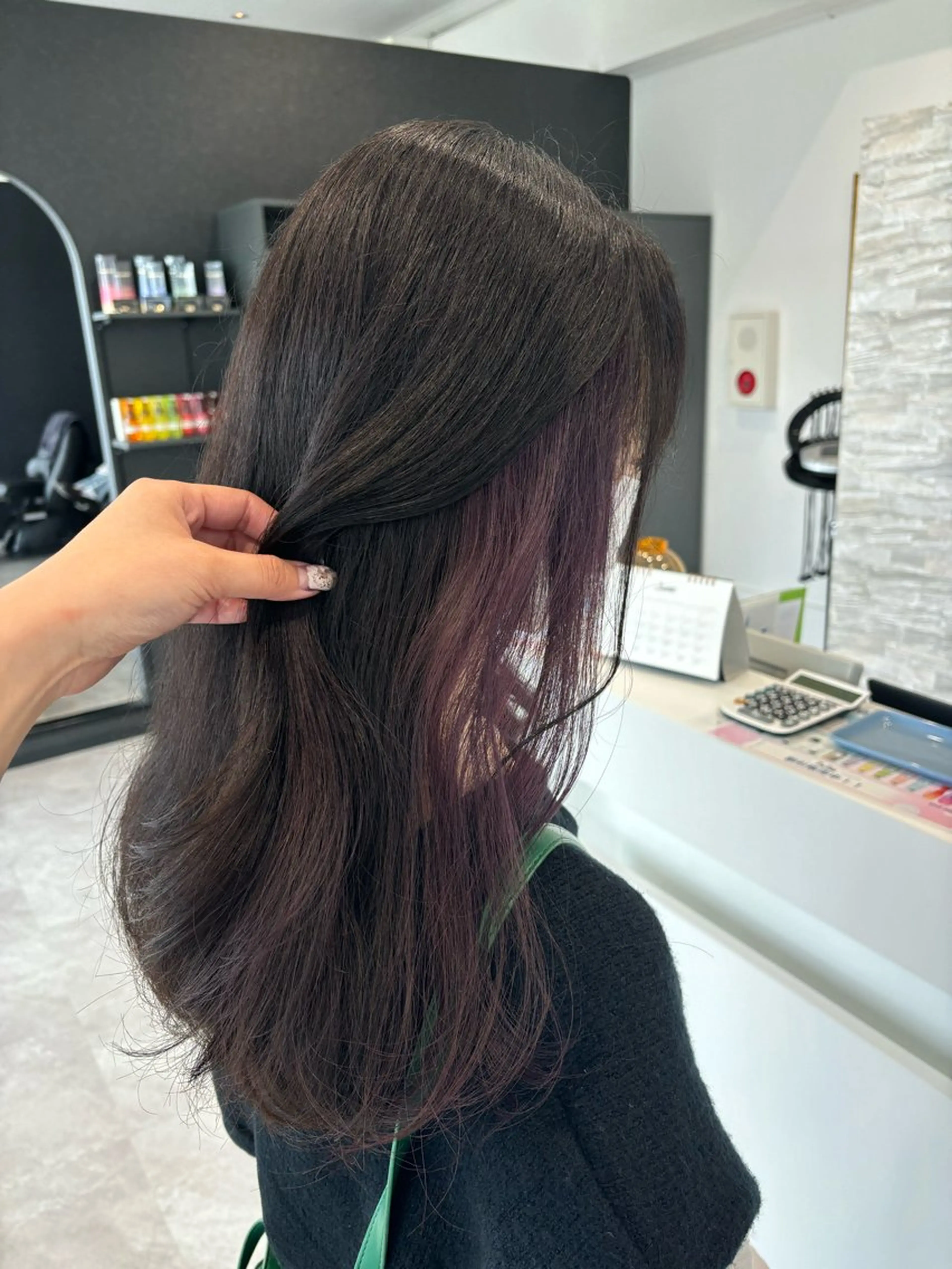 ロング パープルカラー ヘアカラー maki💖 レイヤー/髪質改善のヘアスタイル