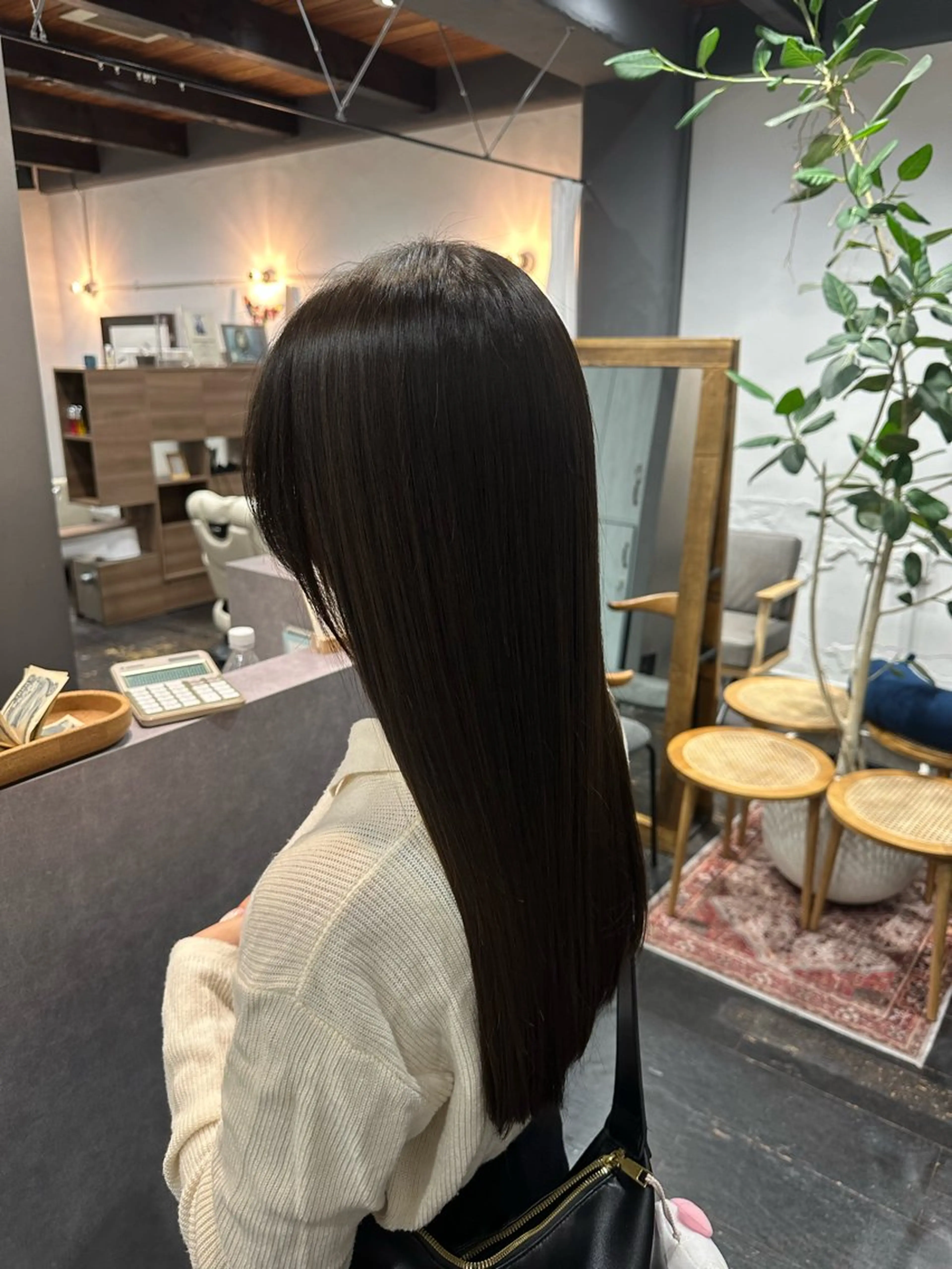 ロング 酸性ストレート 稲本麻衣 【韓国ヘア】のヘアスタイル