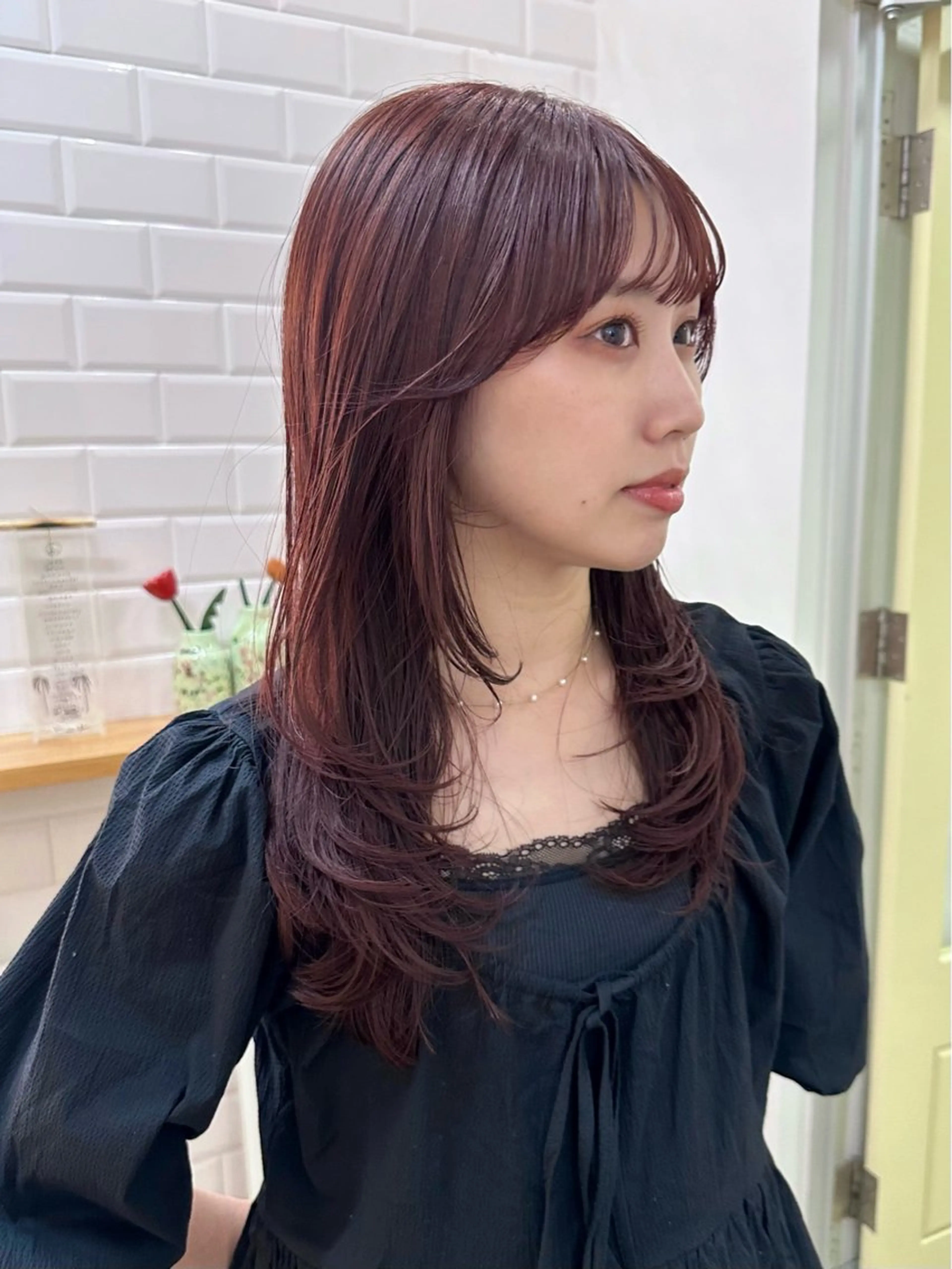 ロング カラー カシス レッドカラー レイヤーカット カット ヘアカラー 四日市/レイヤー /似合わせカットのヘアスタイル