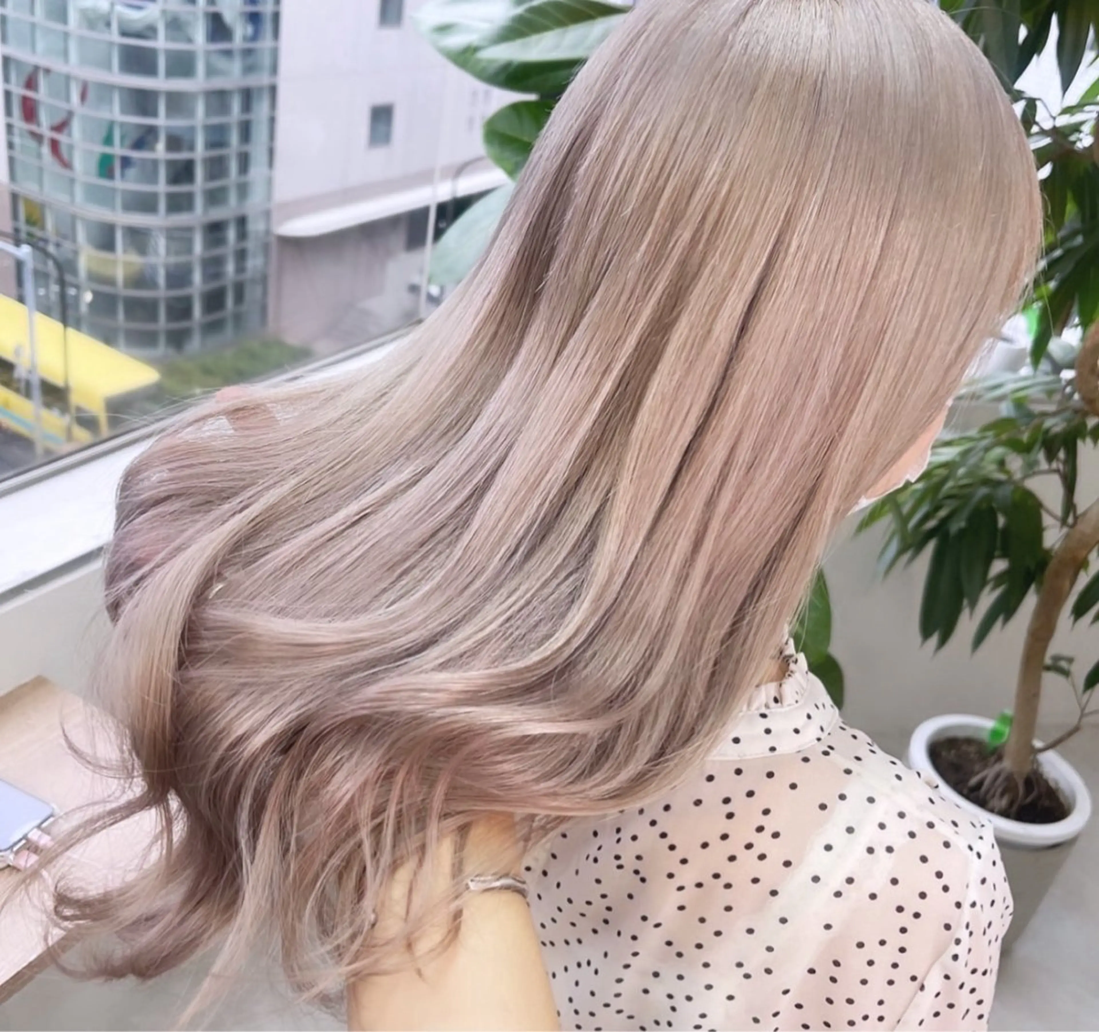 ロング 柏井 陽菜のヘアスタイル