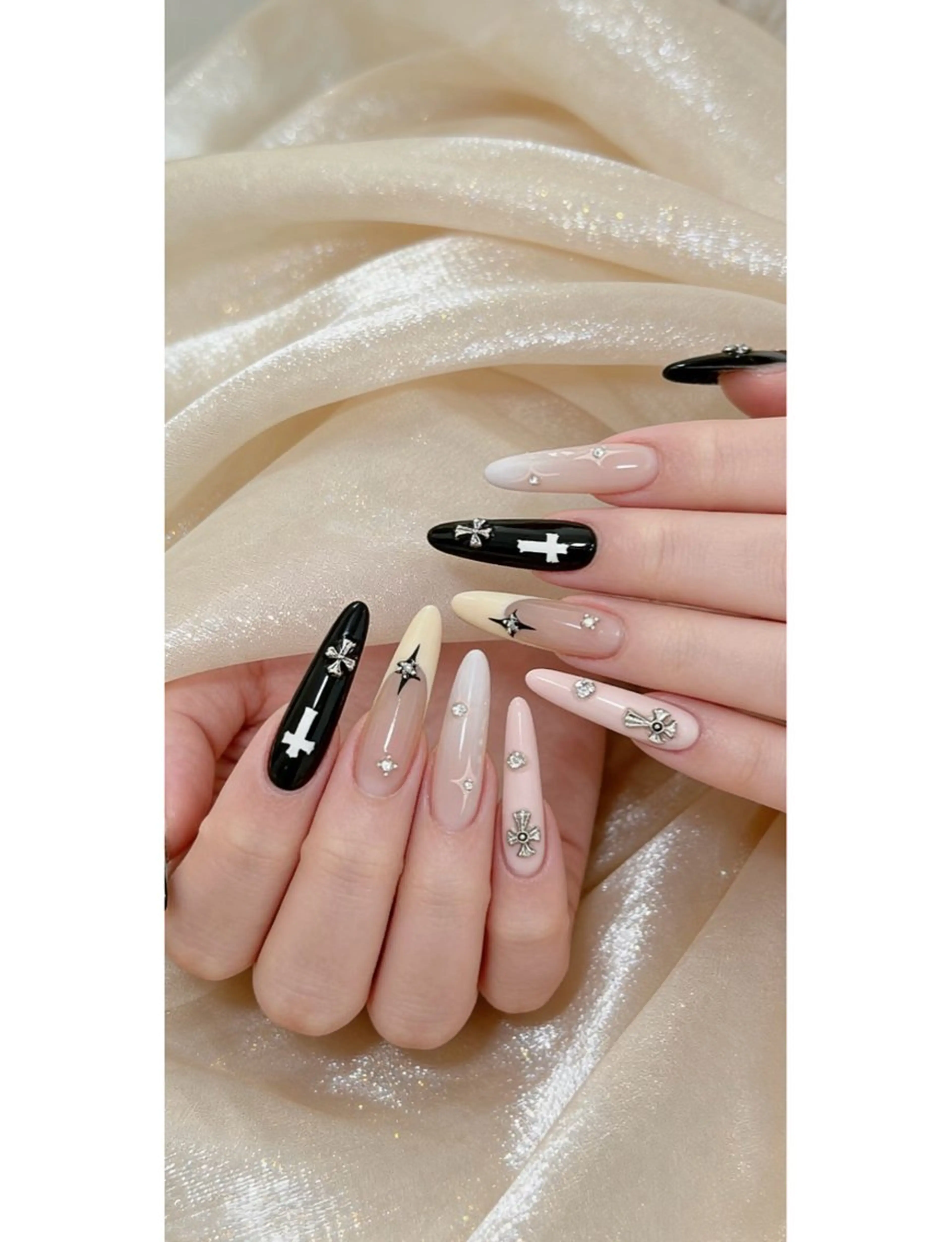 ネイル フレンチネイル キラキラネイル 韓国ネイル シンプルネイル ワンホンネイル ハンドネイル MEI Nailのネイルデザイン