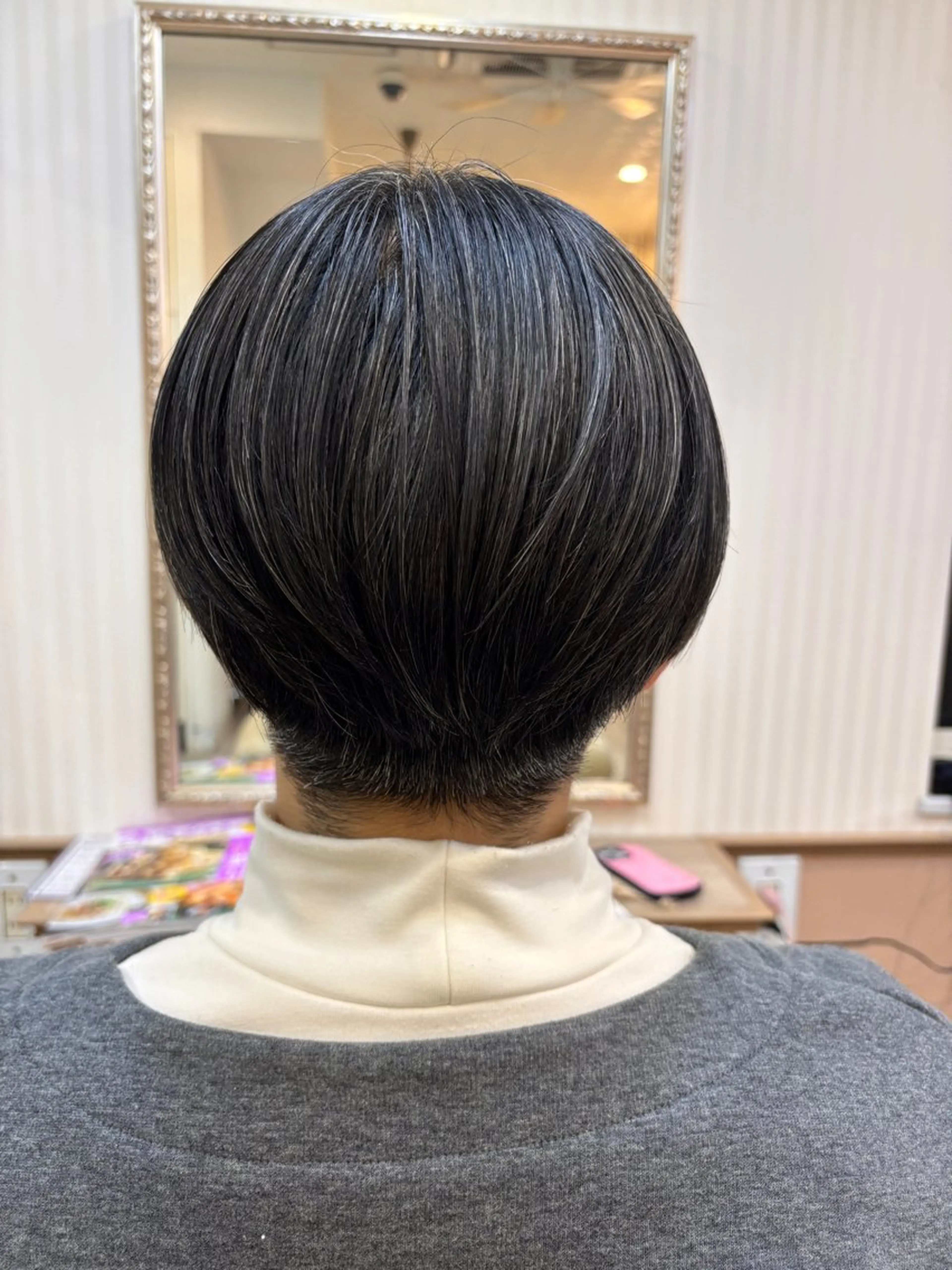 ショート 吉井 愛のヘアスタイル