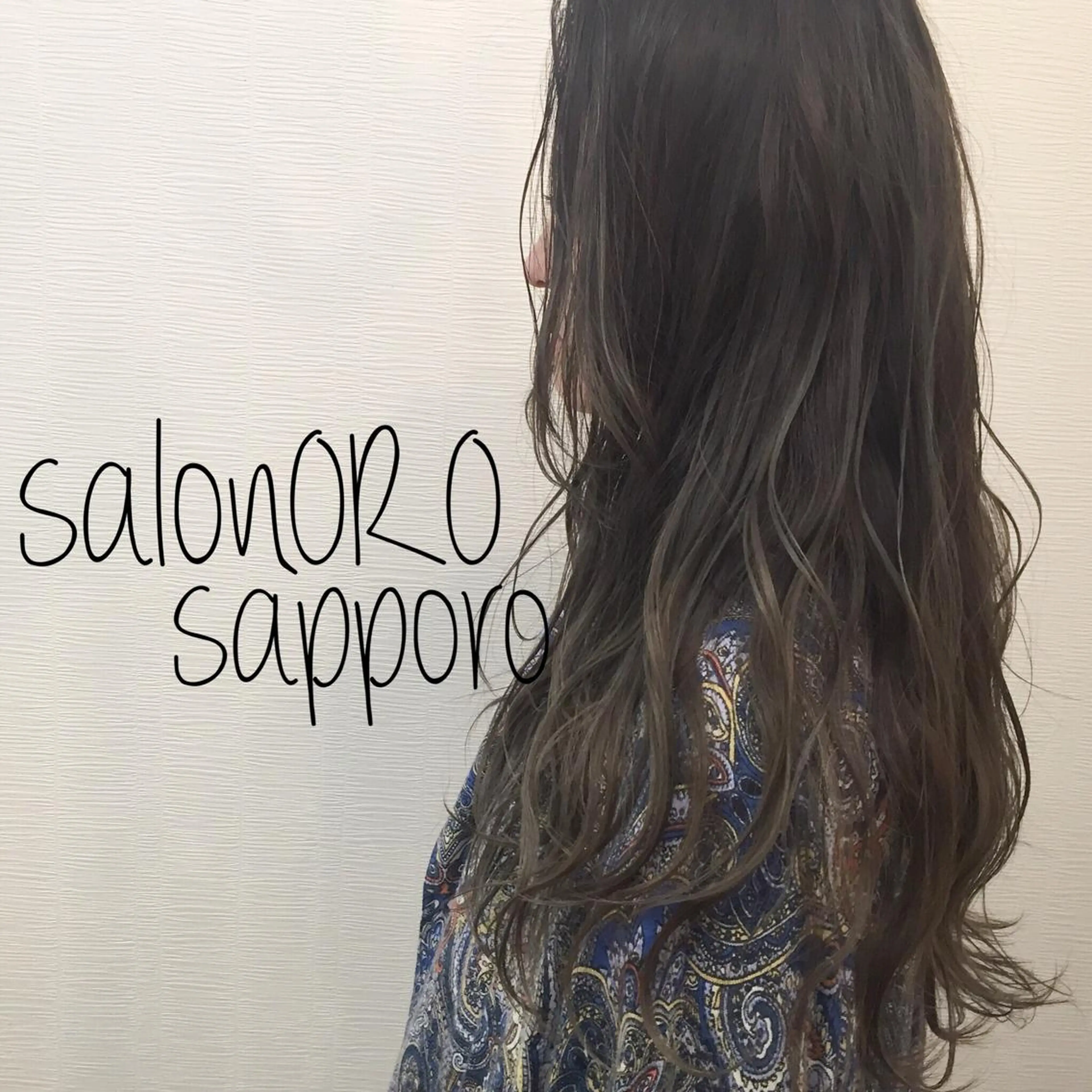 ロング カラー ブリーチ ブルーカラー グラデーションカラー グレージュ 池田 真由美のヘアスタイル