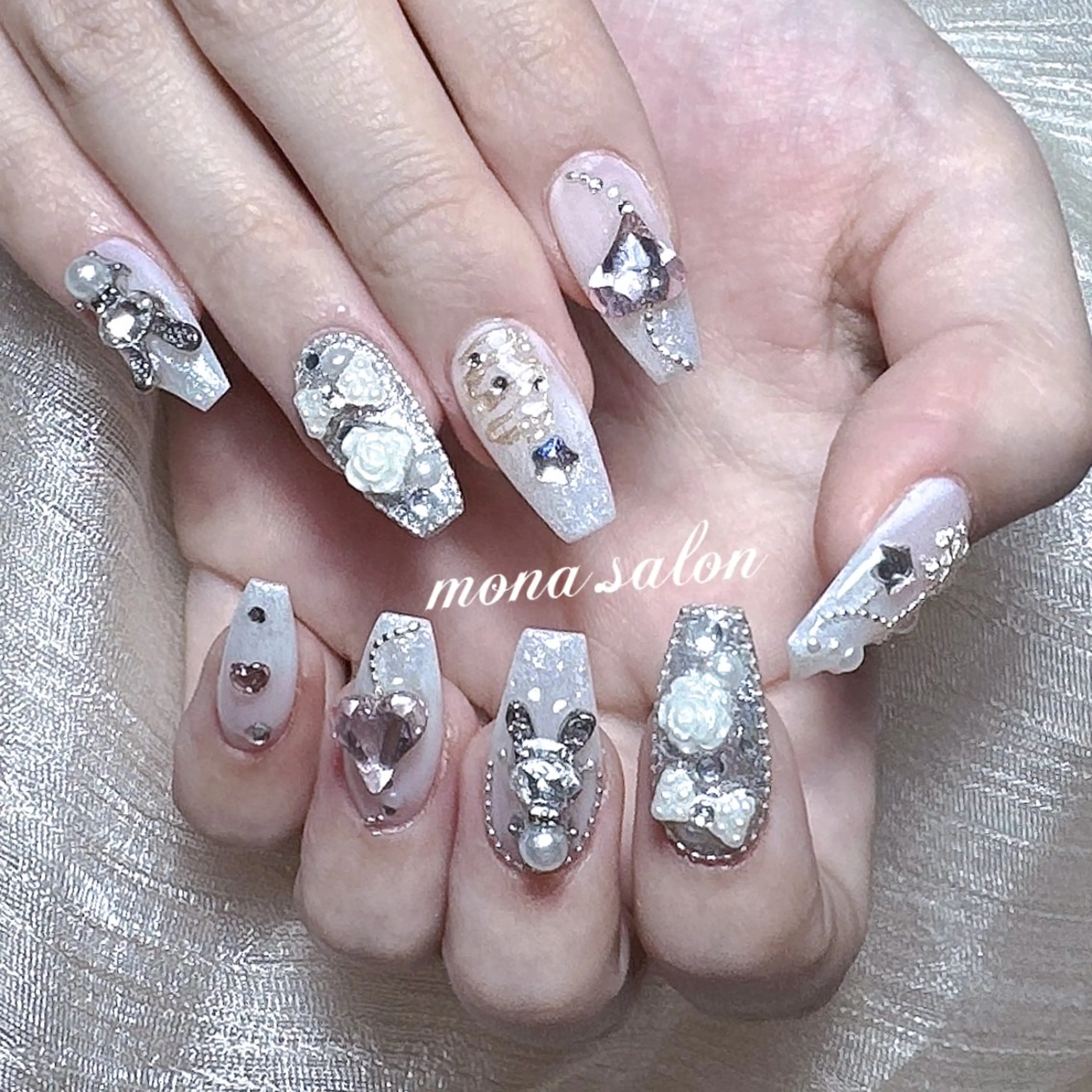 ネイル ハンドネイル Mona【パラジェル ・長さ出し専門店】のネイルデザイン