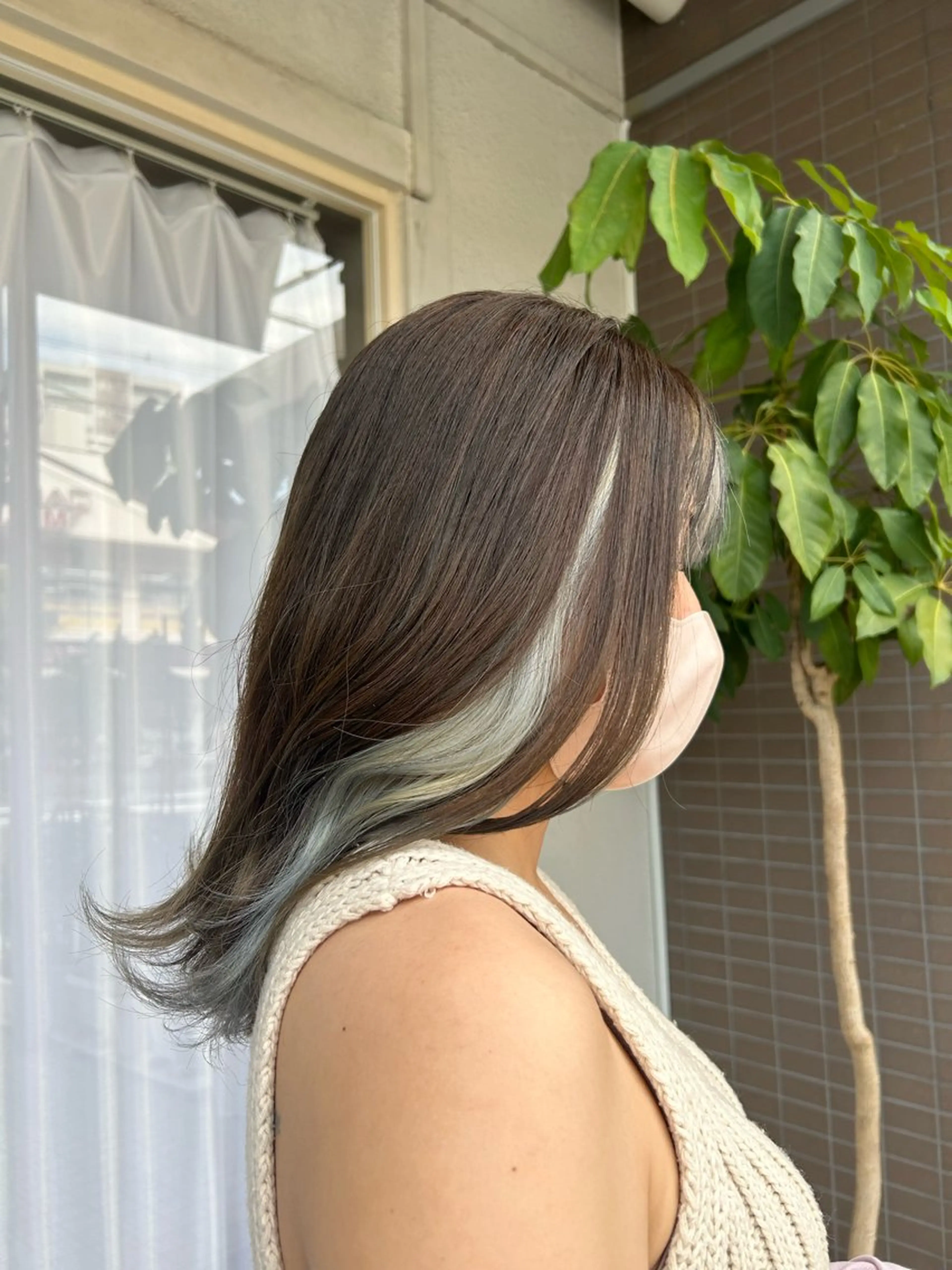 ミディアム カラー 川筋 桃果のヘアスタイル