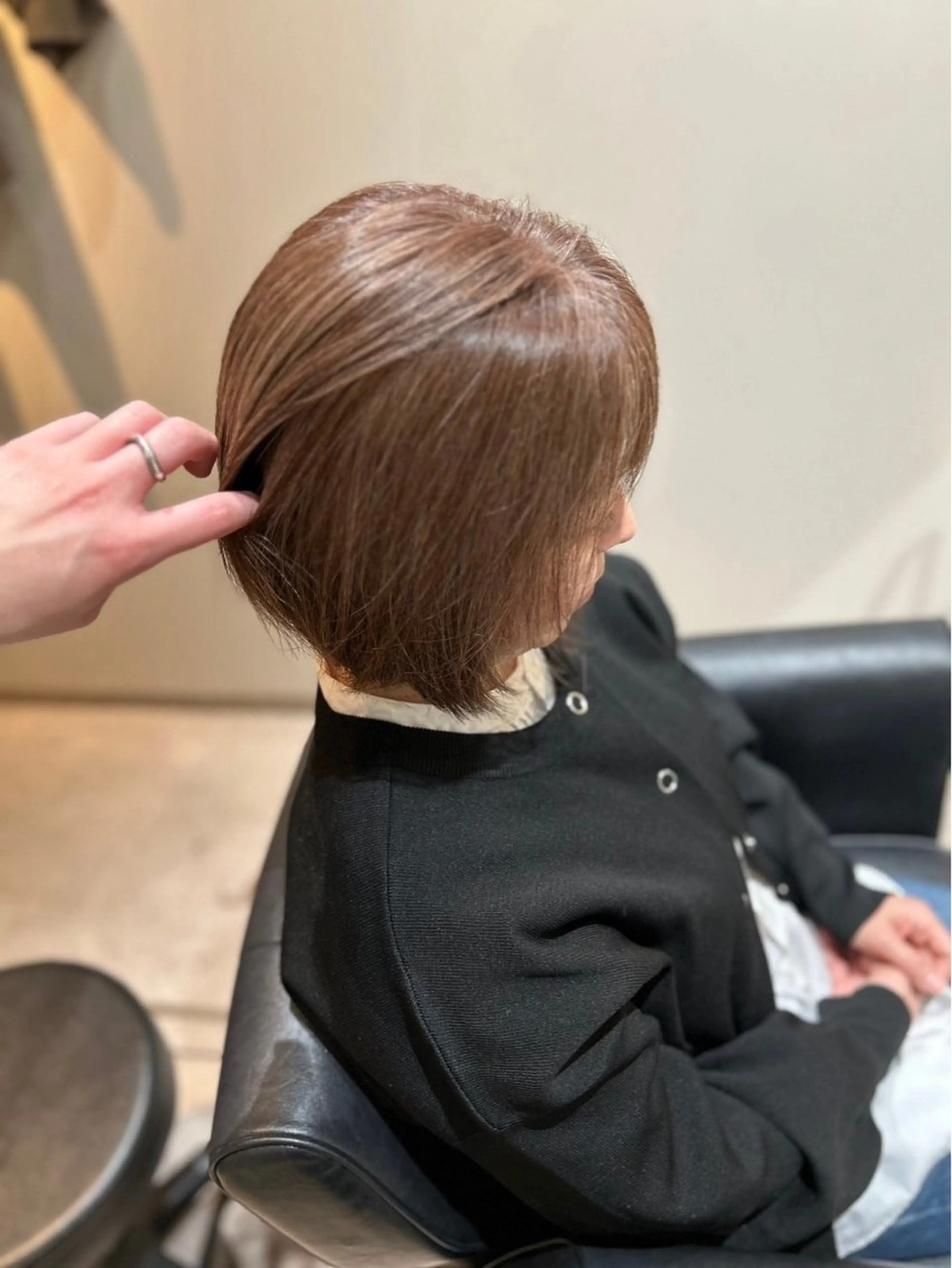ショート カラー 大和市の白髪ぼかし 職人￤柳川拓哉のヘアスタイル