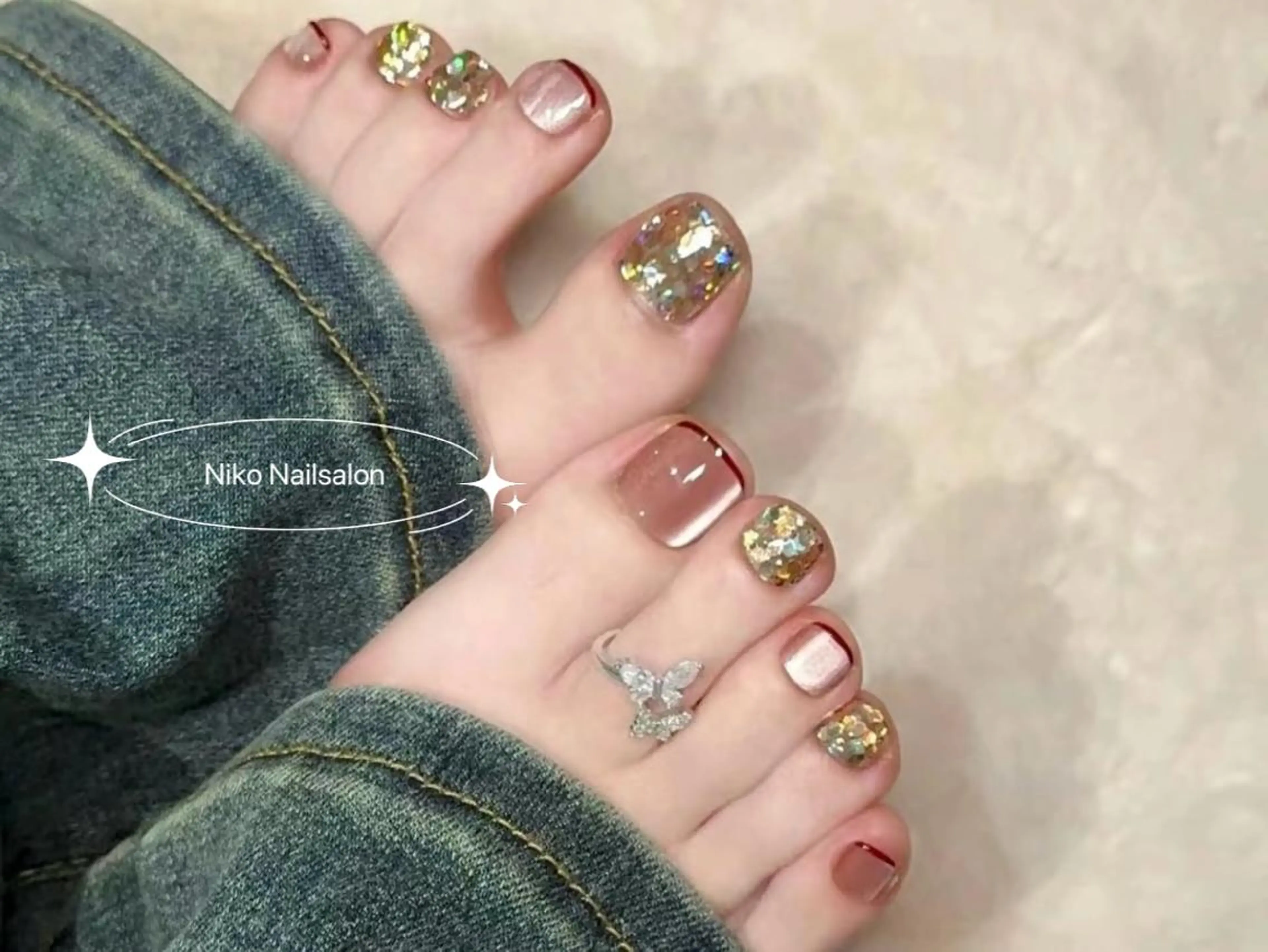 ネイル 長さ出し フットネイル フレンチネイル ジェルネイル ガラスフレンチ Nikoネイルサロン 本八幡店のネイルデザイン