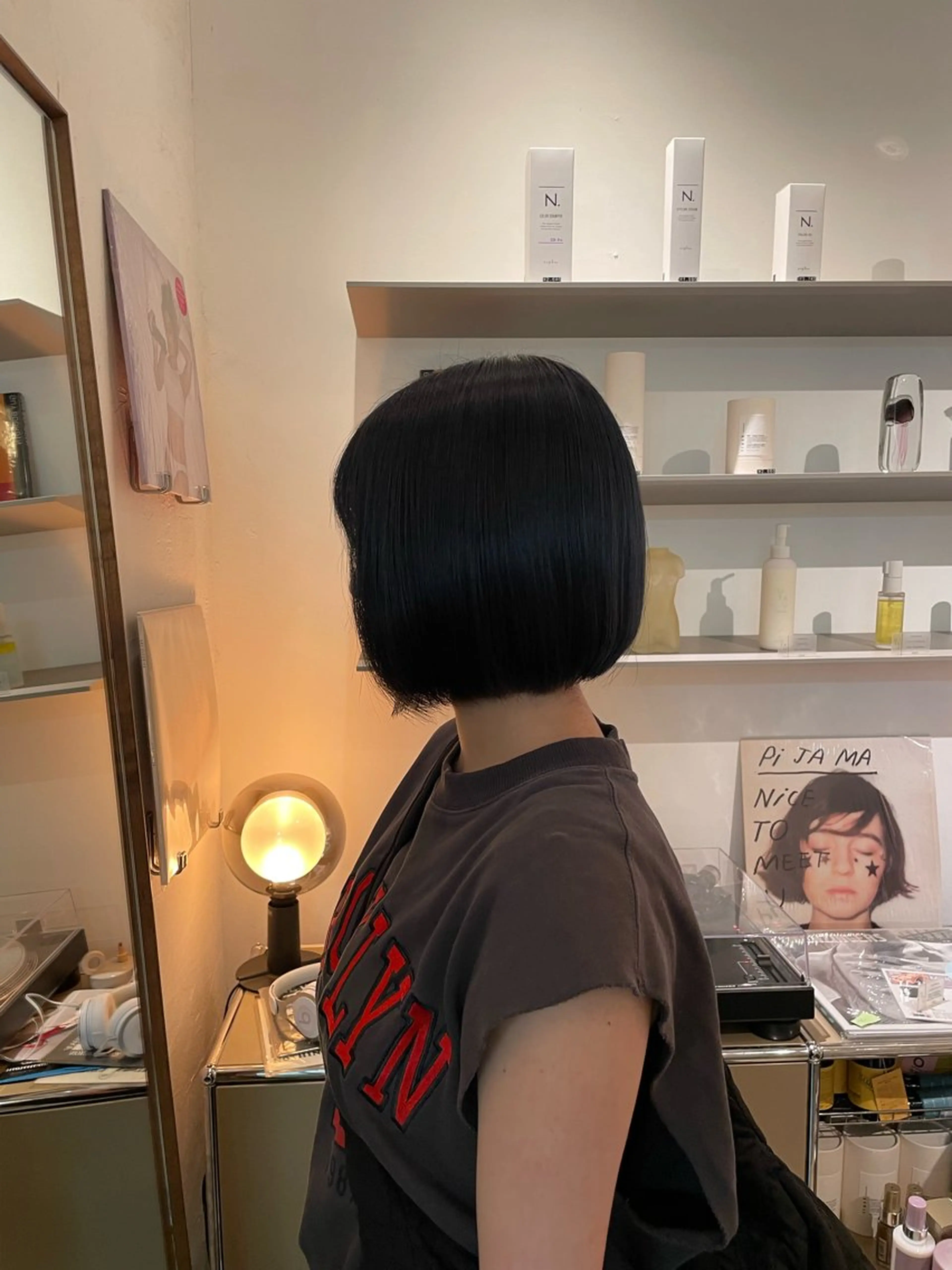 ミディアム カラー 黒髪 ブルーカラー ブルーブラック HITOMI 福岡パーマのヘアスタイル