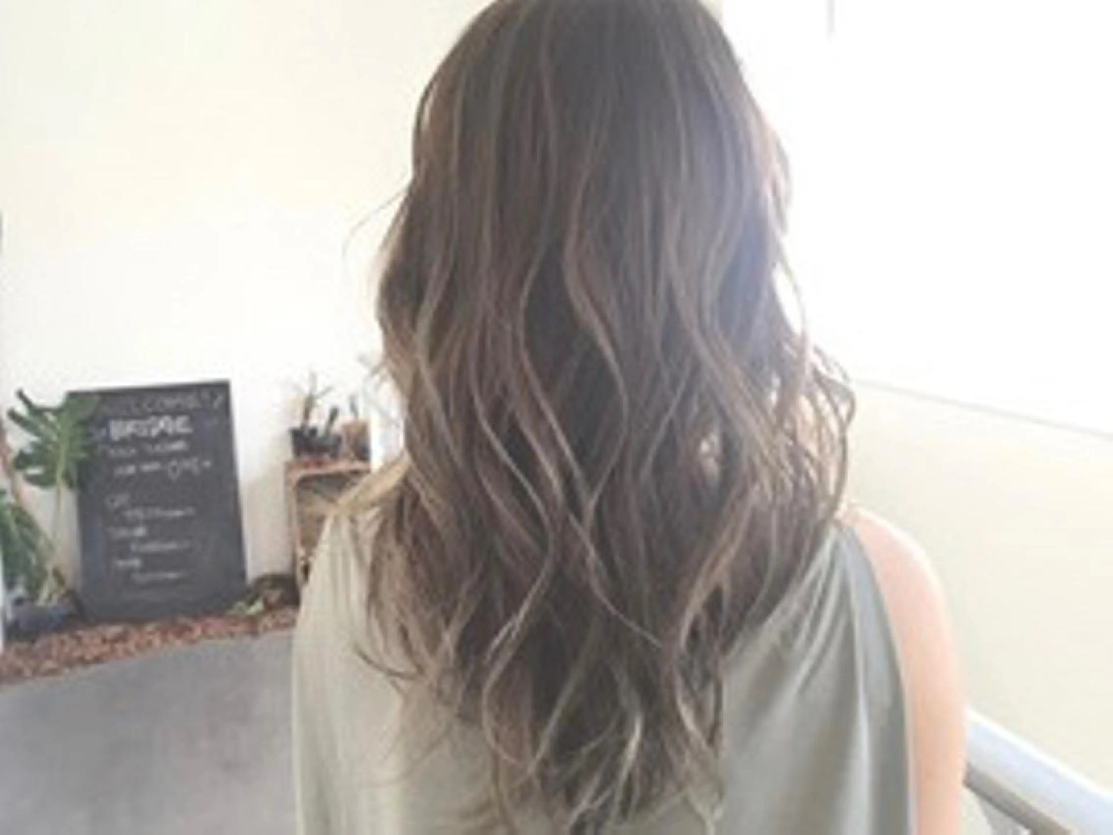 セミロング 外国人風カラー ハイライト the BRIDGE hair salonのヘアスタイル