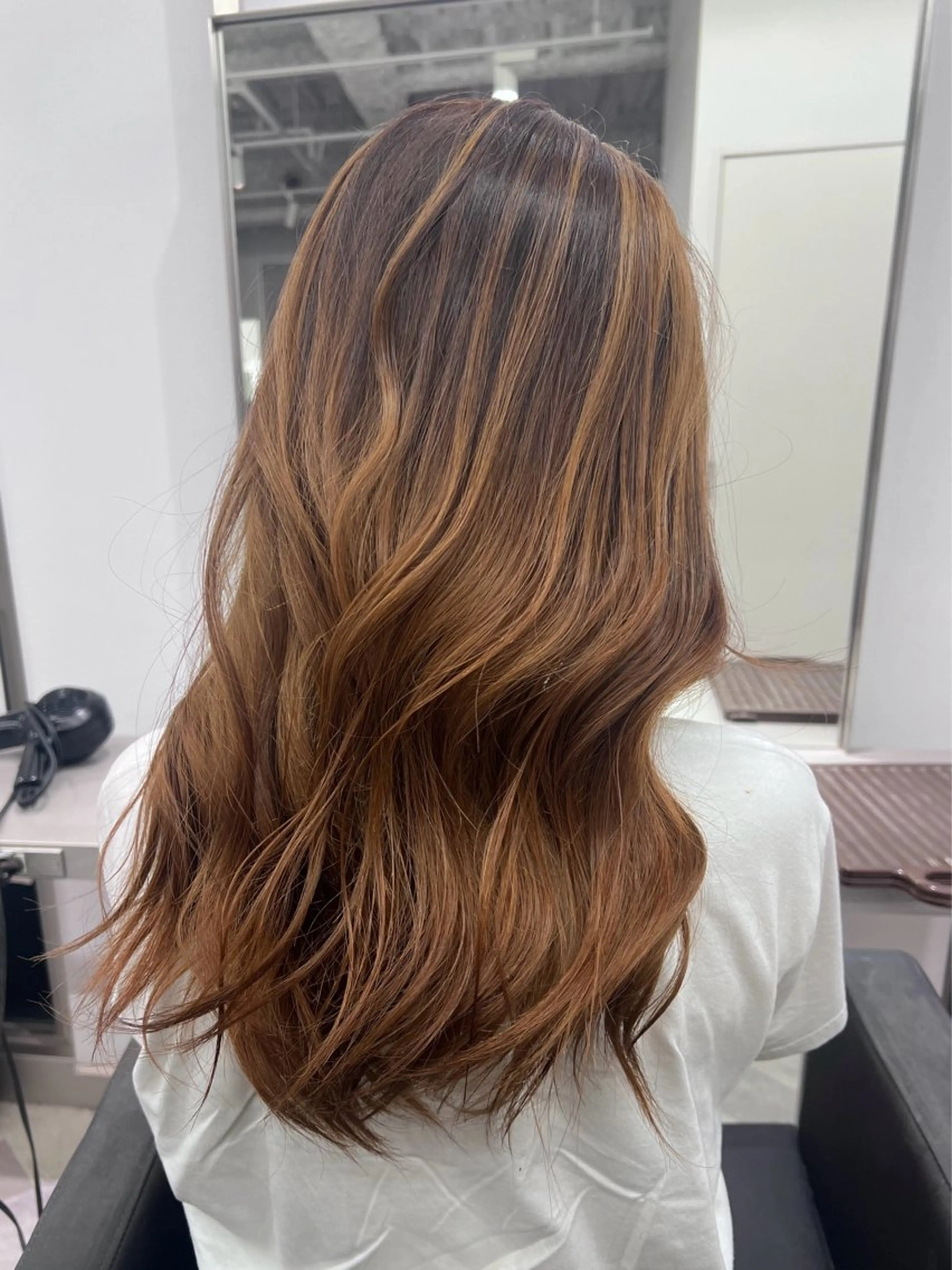 ロング カラー カット ヘアカラー トリートメント 艶ハイトーン‪‪🔆 ️️️安座間 希のヘアスタイル