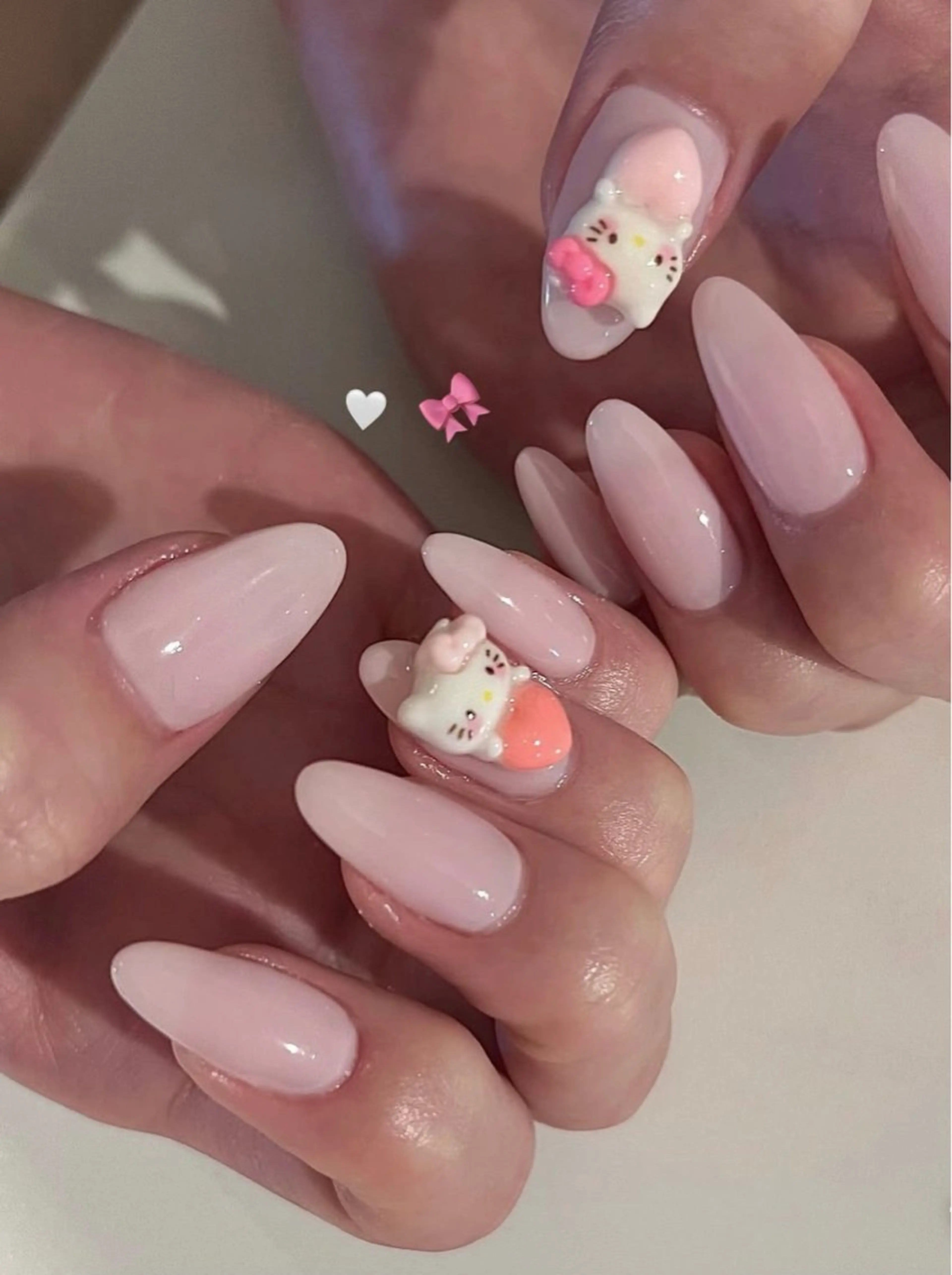 ネイル グラデーション キラキラネイル ワンカラーネイル 冬ネイル Jenn Nail Salonのネイルデザイン