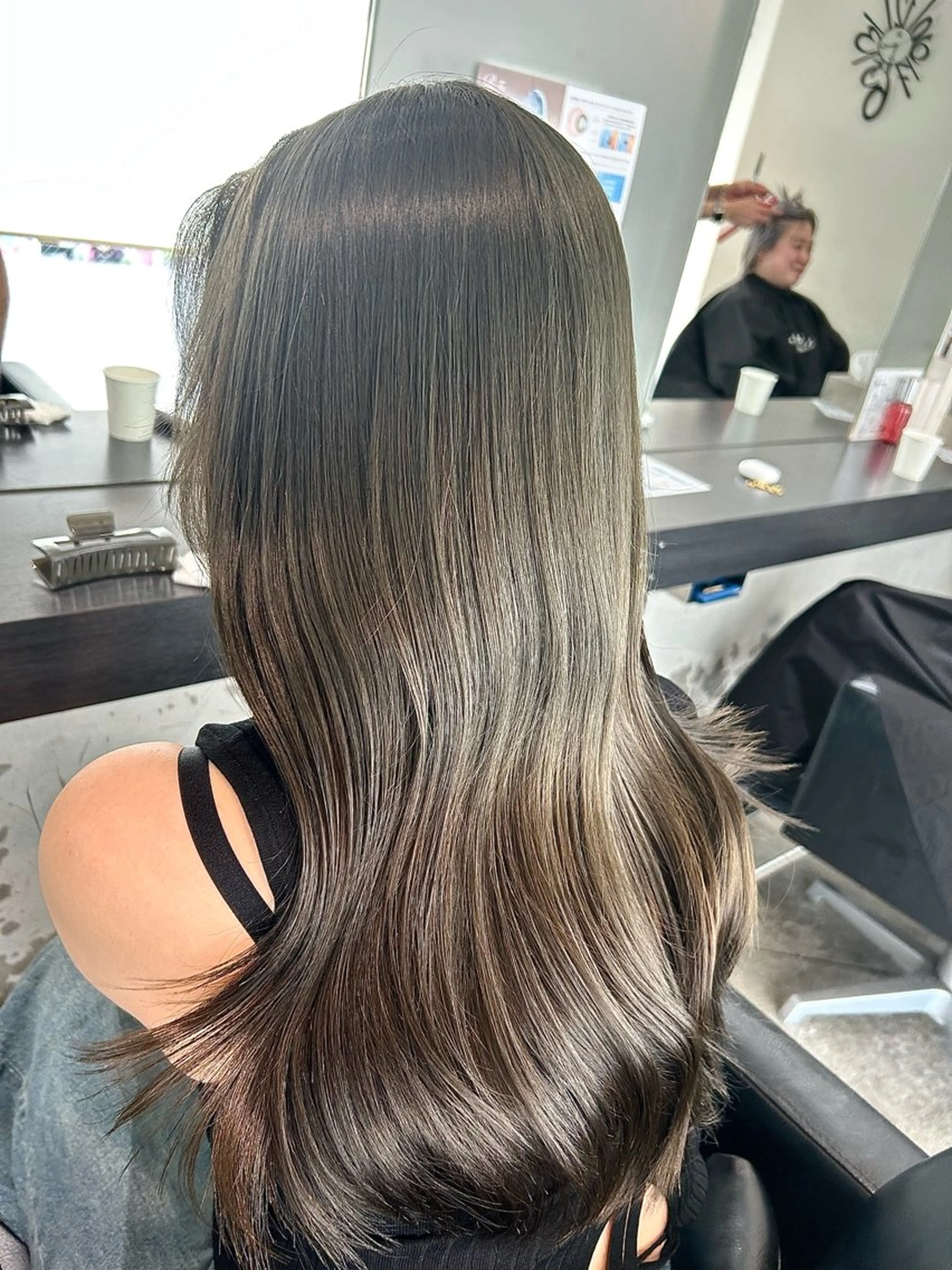 カラー グレージュ オリーブグレージュ オリーブグレー 二宮 陽太のヘアスタイル