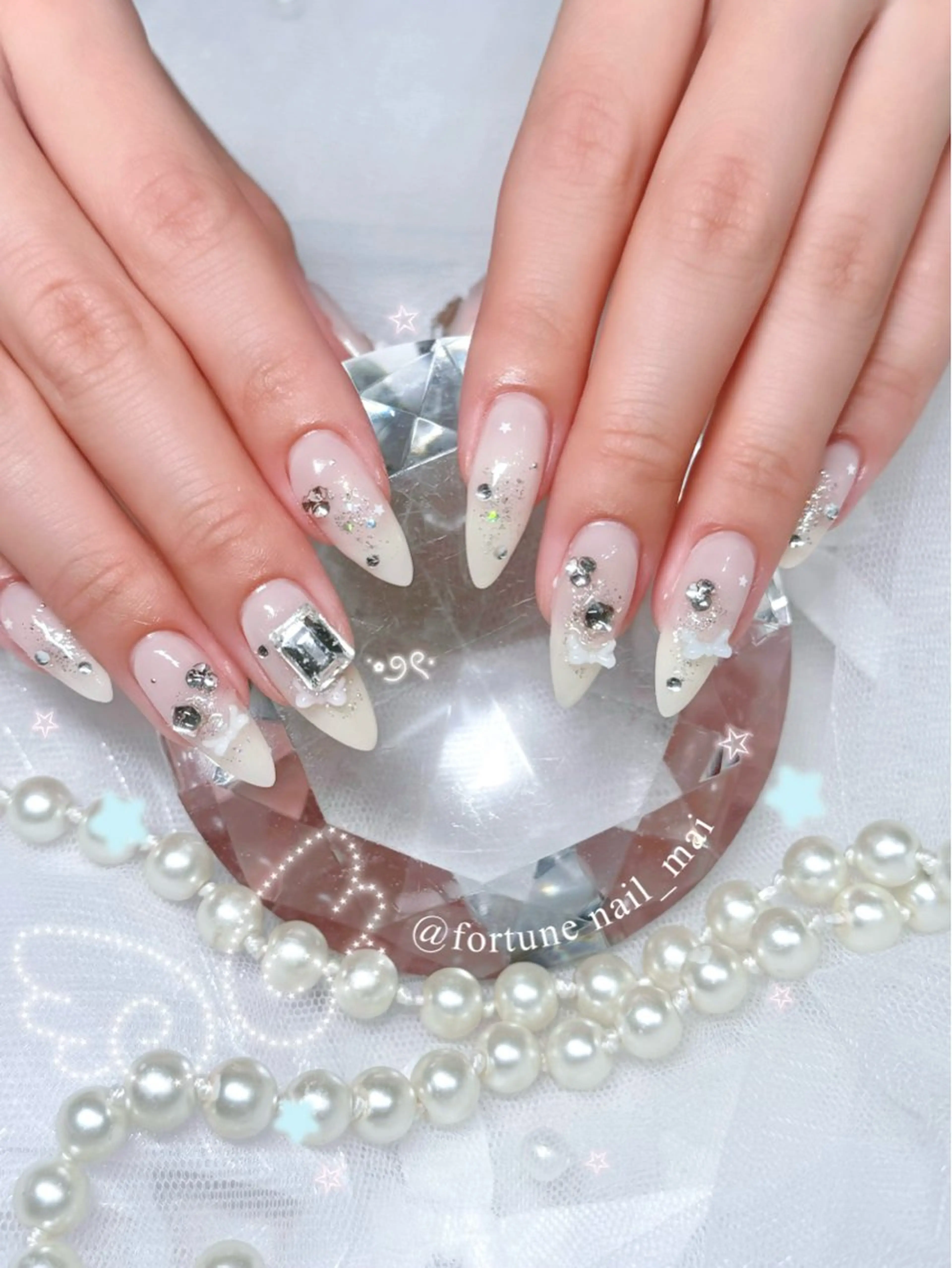 ネイル キラキラネイル ハンドネイル 🎀Mai 🎀のネイルデザイン