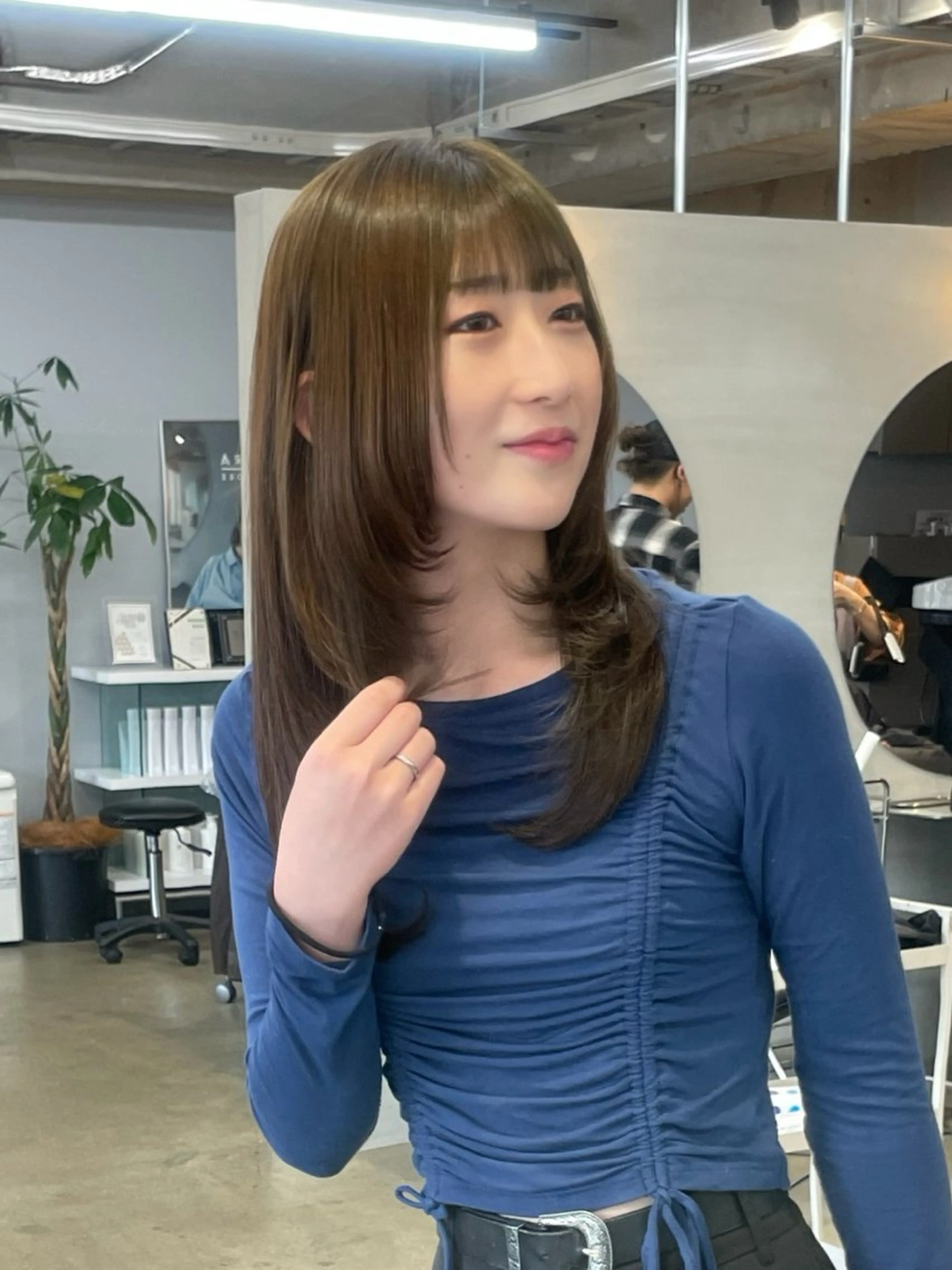 セミロング カラー ミズタ マイのヘアスタイル