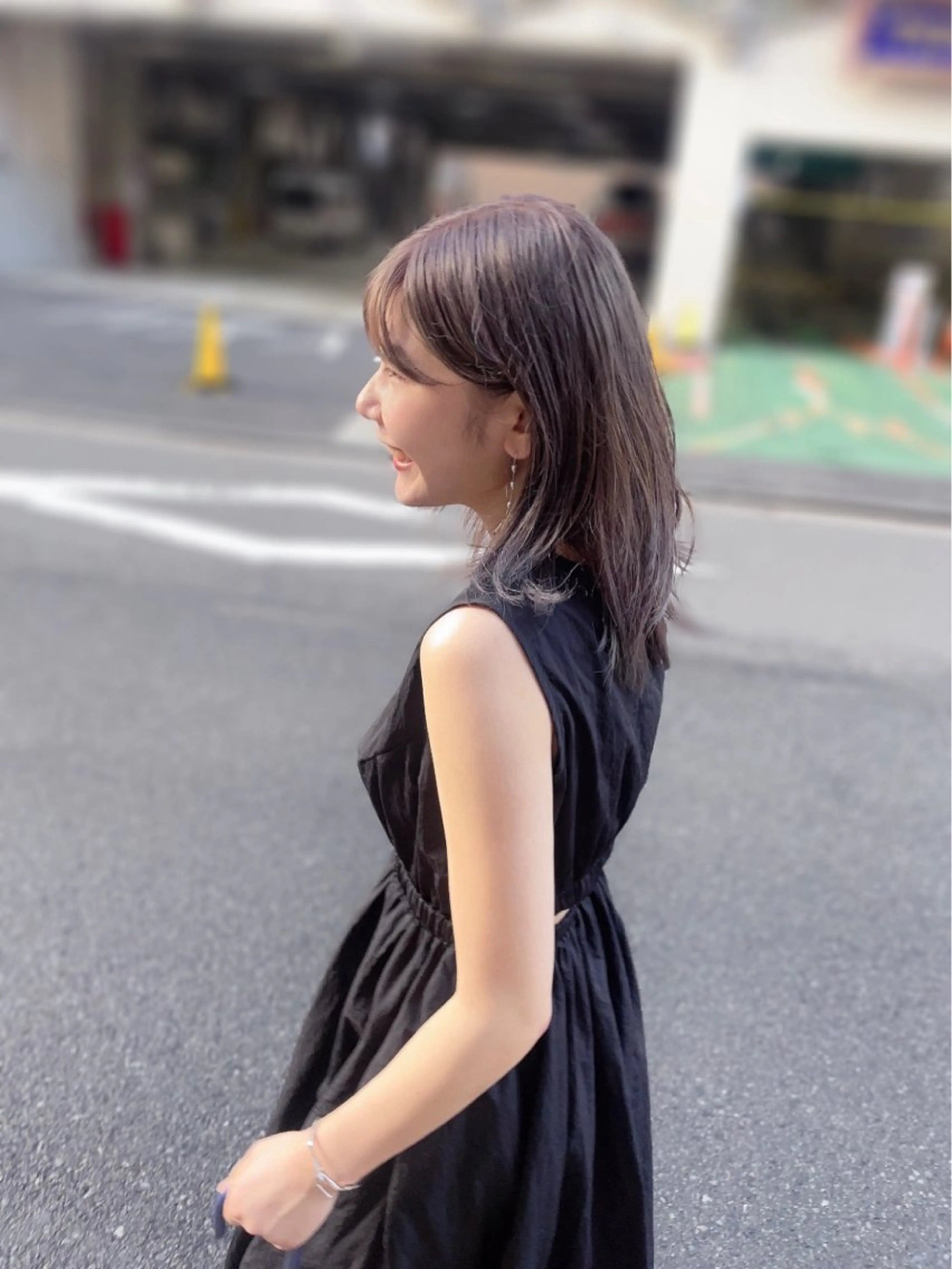 セミロング カラー ブリーチ ラベンダーカラー コミヤマ ナツキ🪿のヘアスタイル