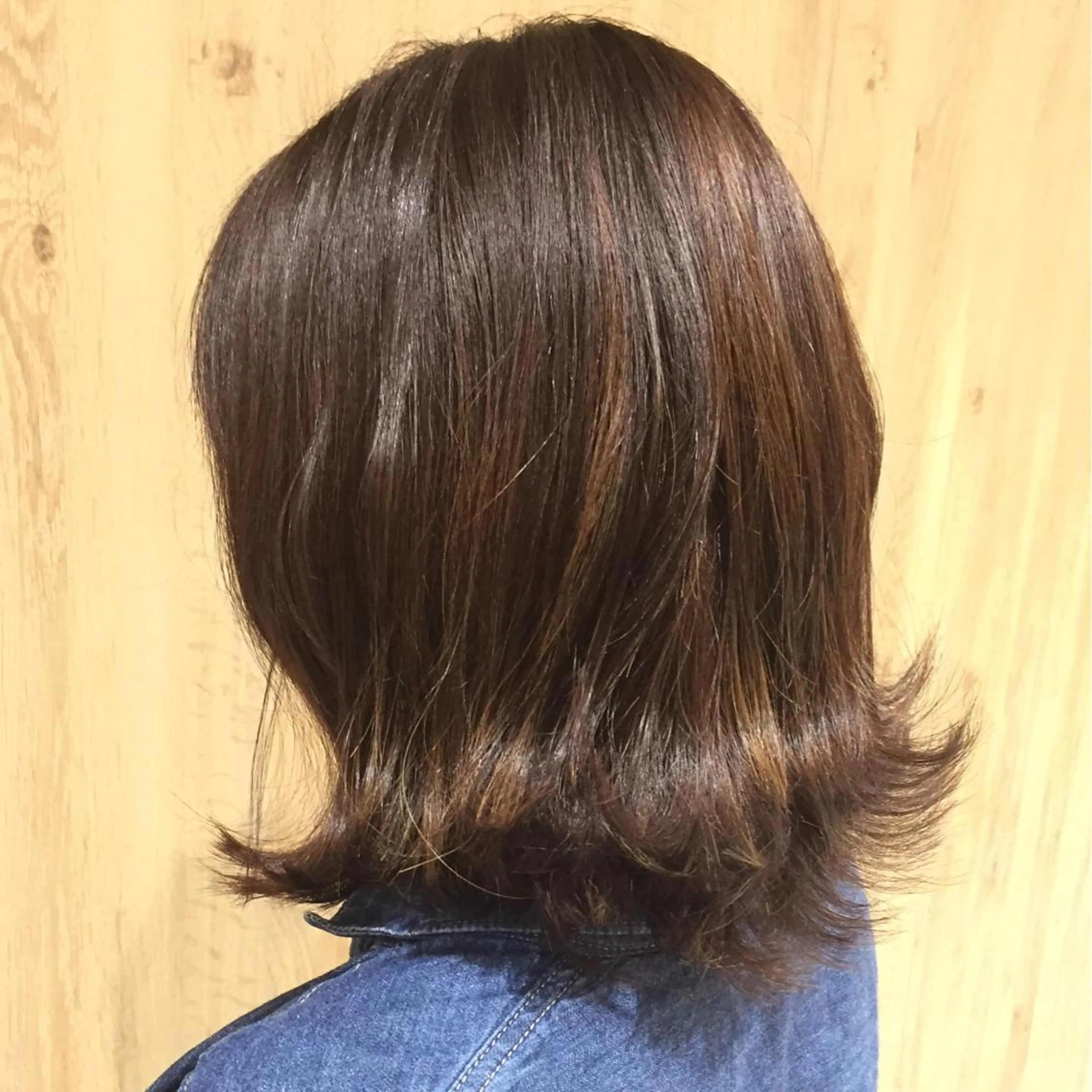 ミディアム ボブ 外ハネヘア 中林 由佳のヘアスタイル