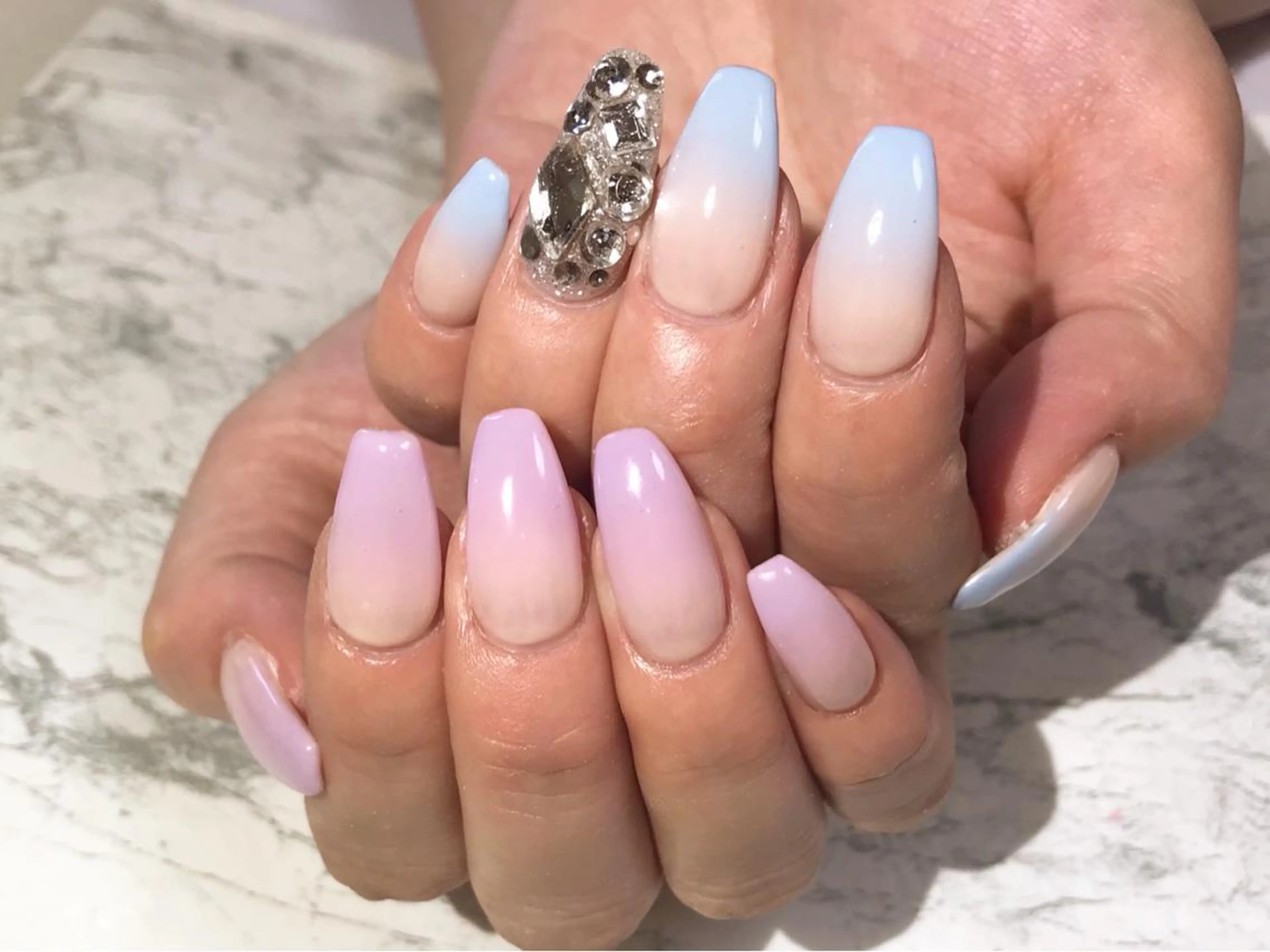 ネイル フットネイル グラデーション ニュアンスネイル シンプルネイル 春ネイル ネイル フフラ所属・nail fufla ♡yamane♡のネイルデザイン