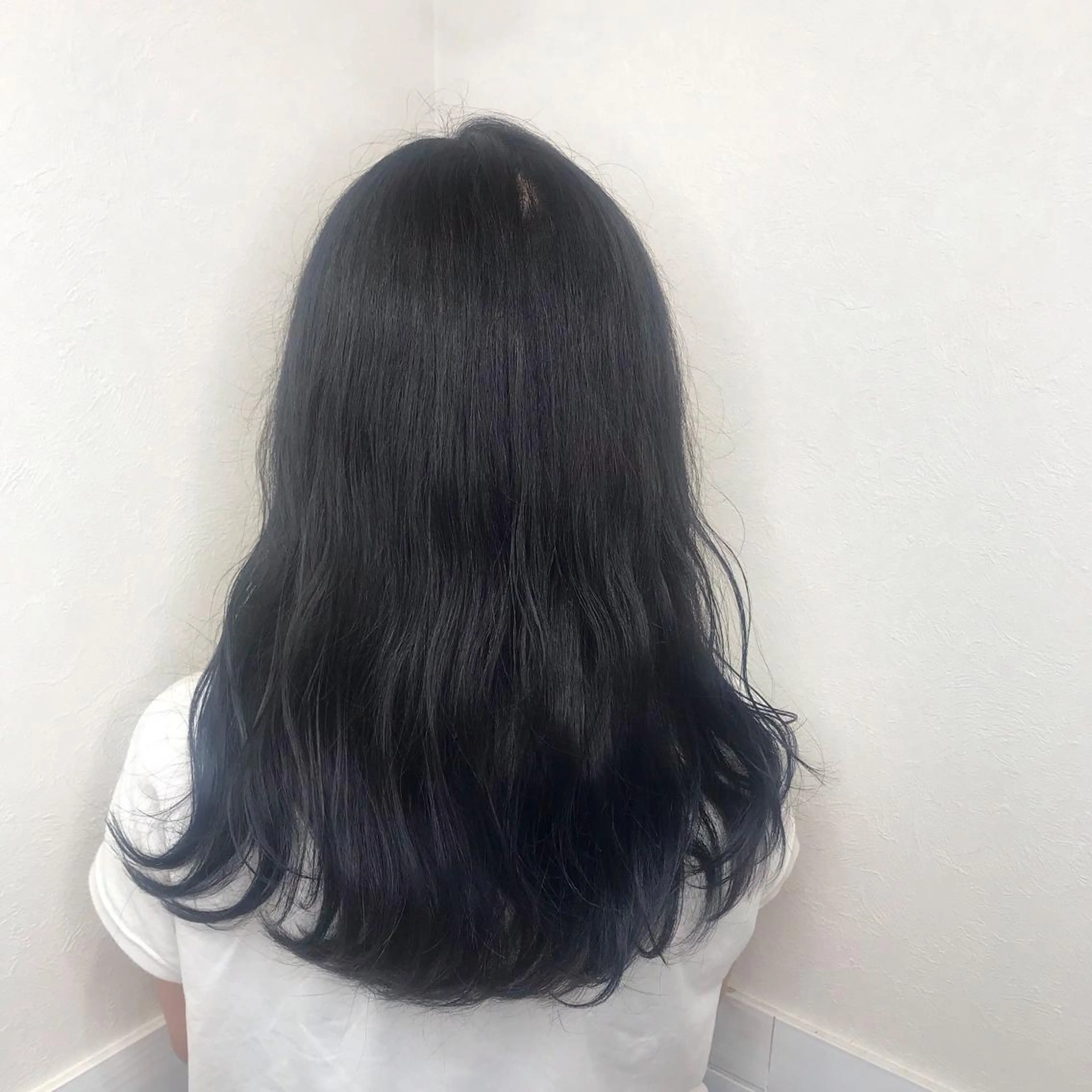 セミロング カラー ネイビーカラー ヘアカラー 柴田 祐輔のヘアスタイル