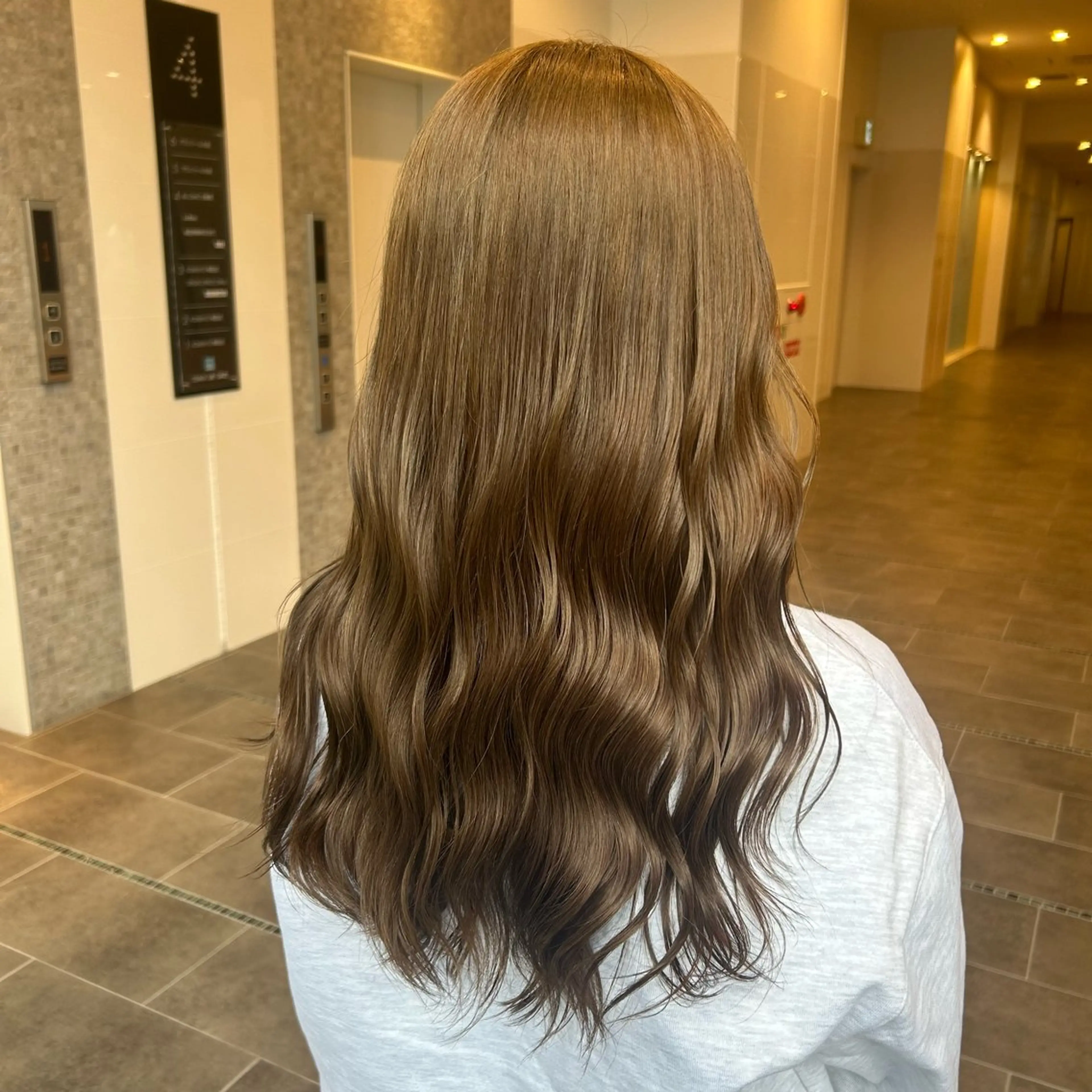 ロング 梅田美容室/ ウルフカットのヘアスタイル