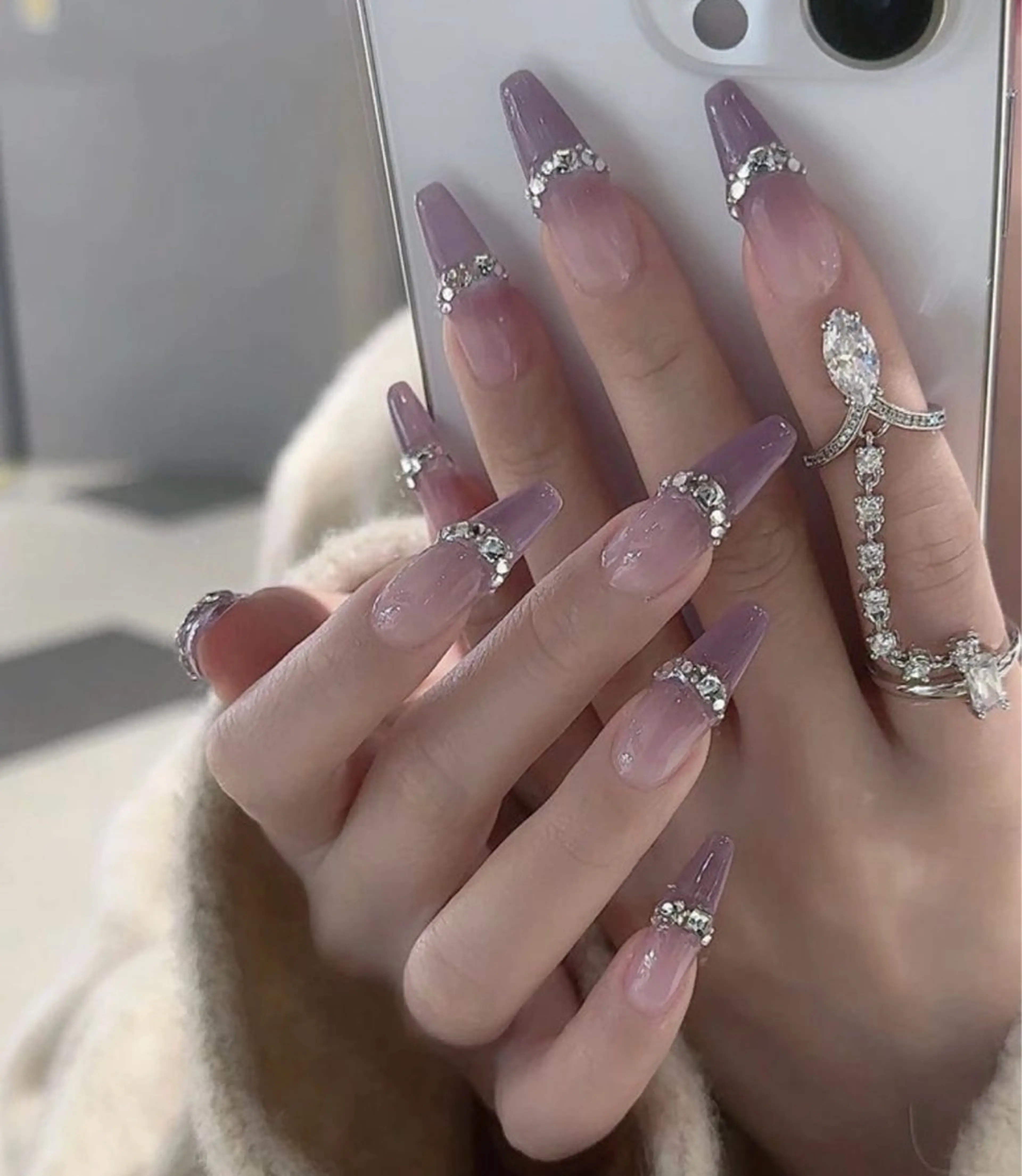 ネイル グラデーション ストーンネイル Sora Nail Honastugiのネイルデザイン