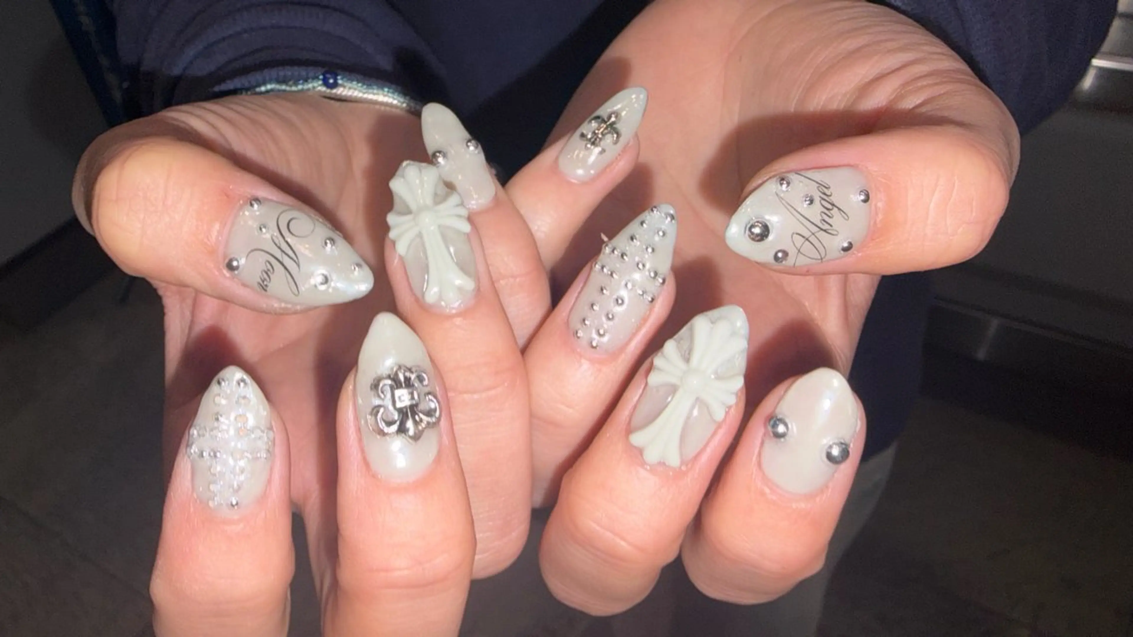 ネイル ハンドネイル 🐬Cxxu° Nail✝️のネイルデザイン