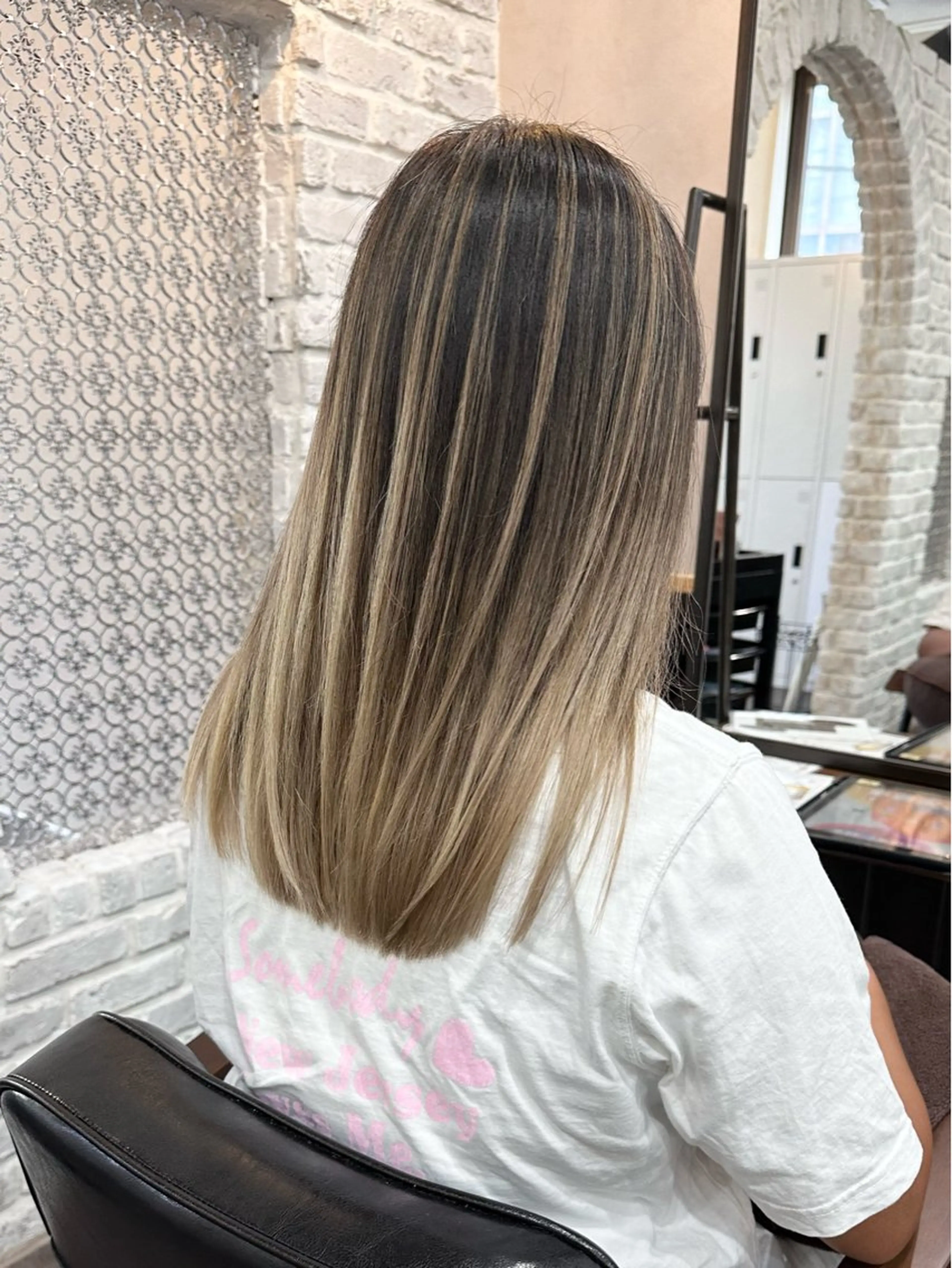 セミロング レイヤーカット 💖透明感カラー HAYATO💖のヘアスタイル