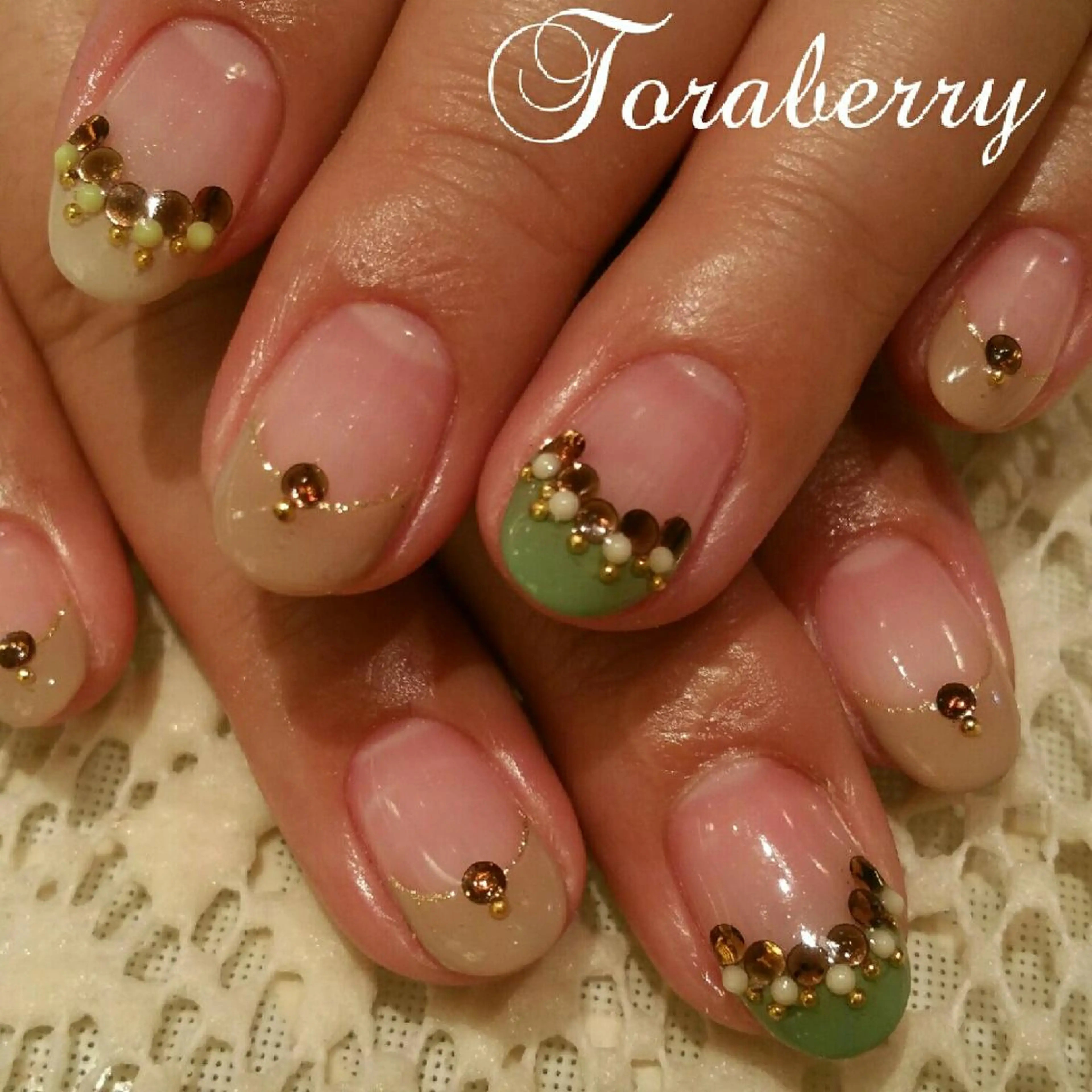 ネイル フレンチネイル ネイリスト なつみのネイルデザイン