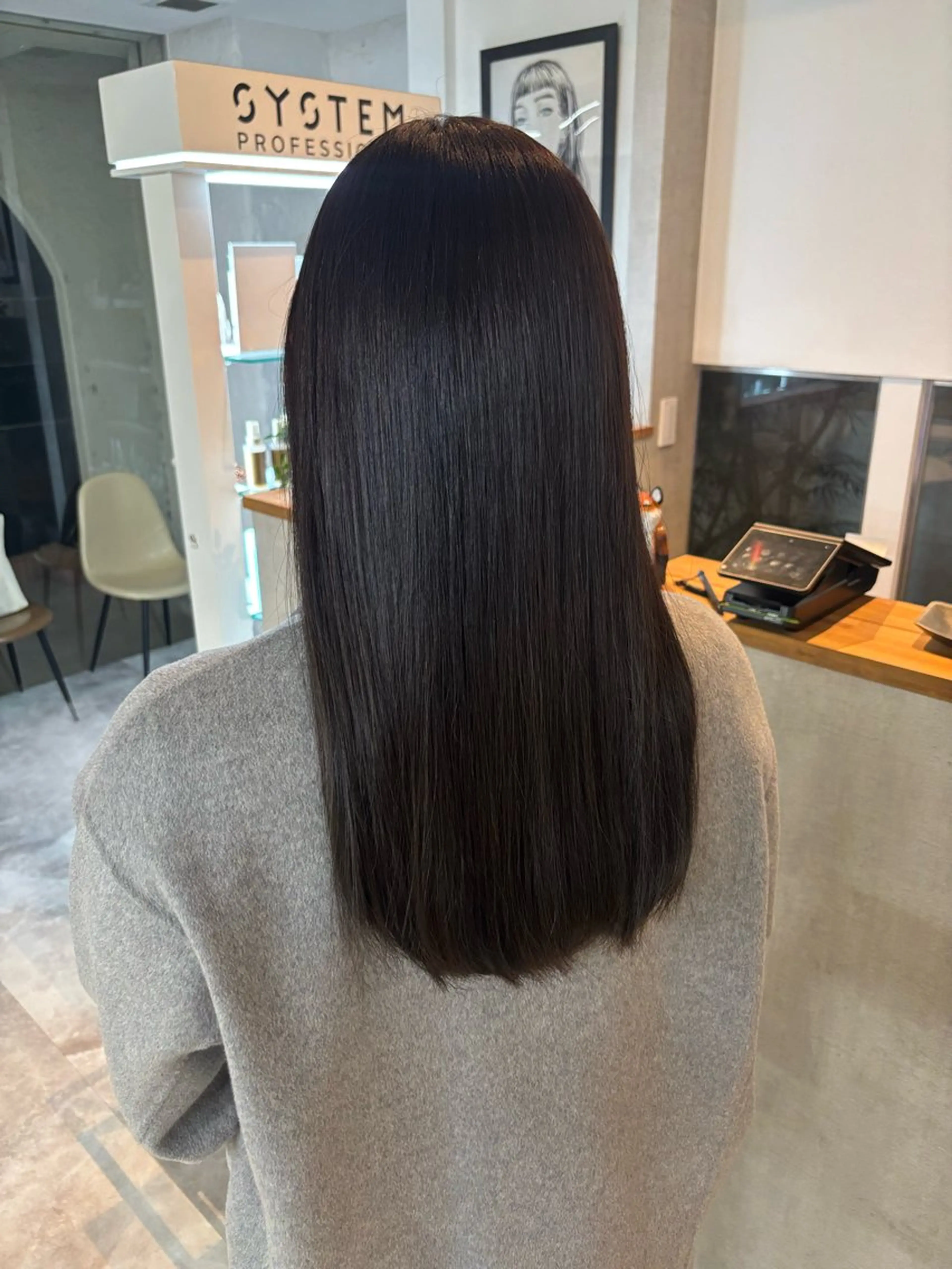 ロング カラー 透明感カラー カット ヘアカラー トリートメント rin : modaのヘアスタイル