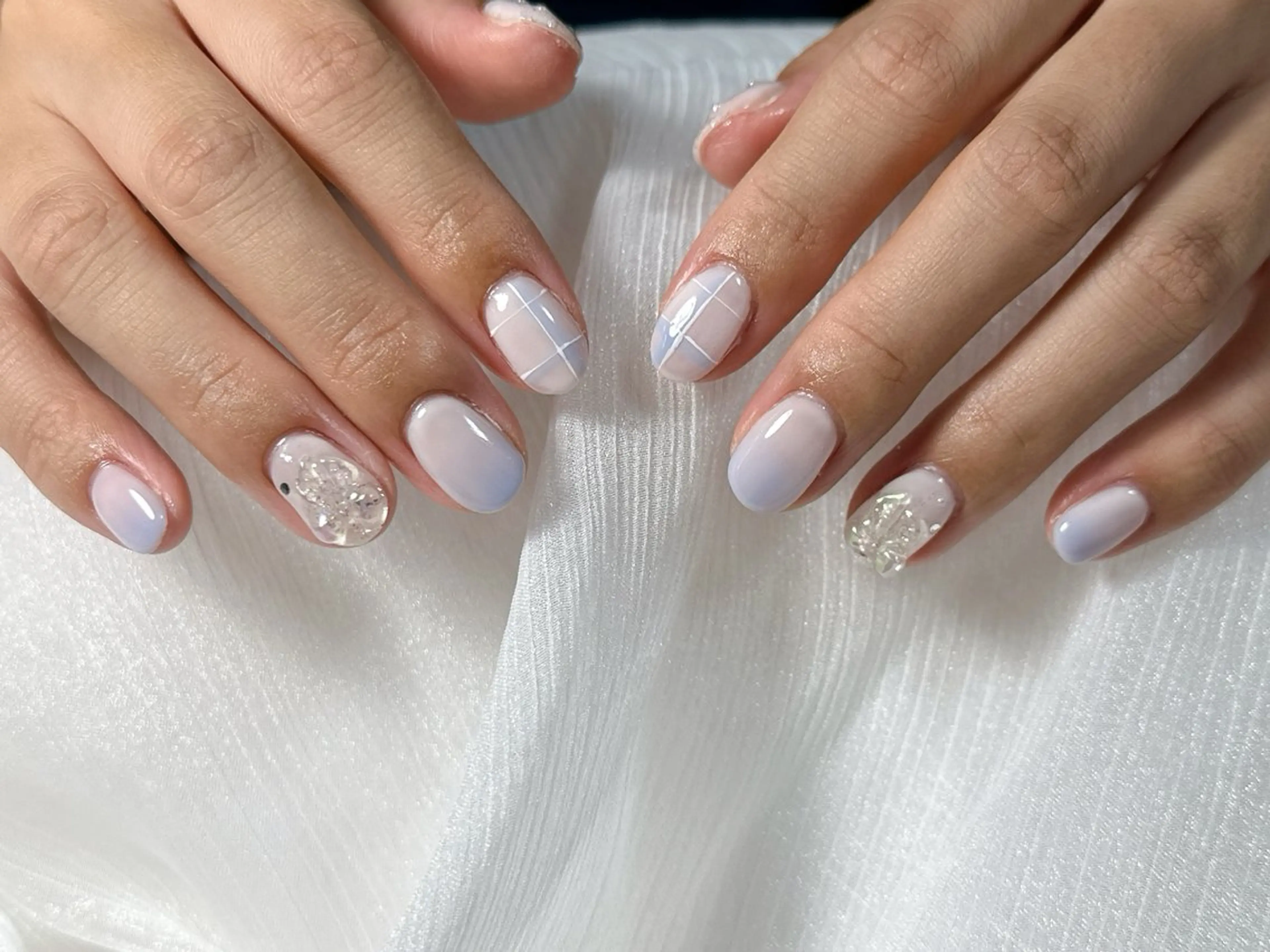 ネイル オーロラネイル ブルー フットネイル フレンチネイル ジェルネイル kiki nail たまプラーザのネイルデザイン